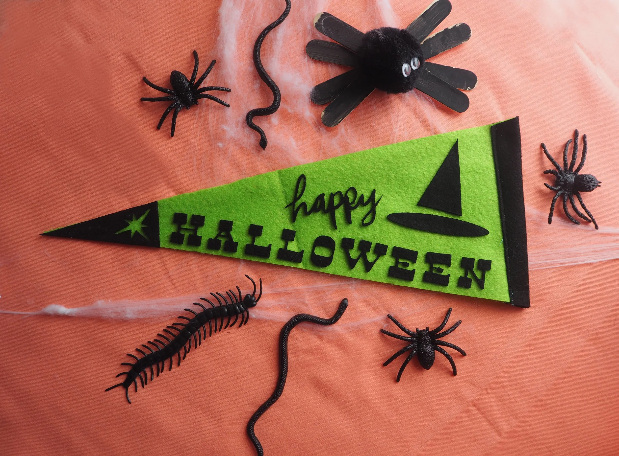 Halloween Pennants300029.JPG