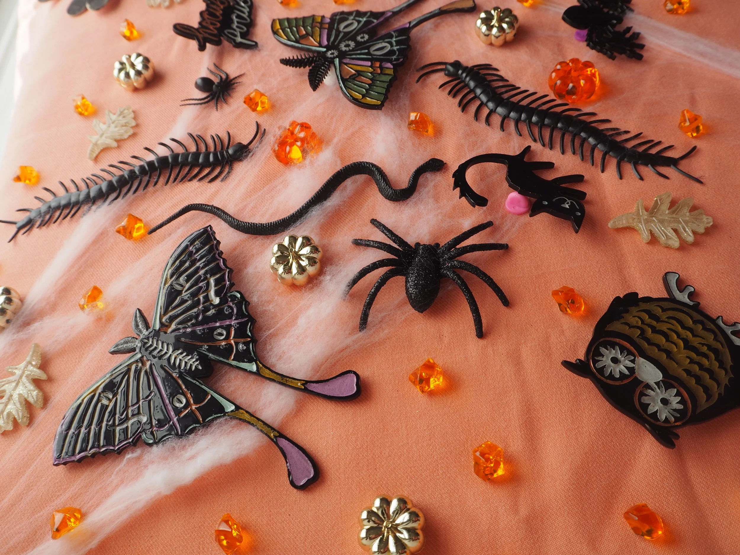 Halloween Pins050144.JPG