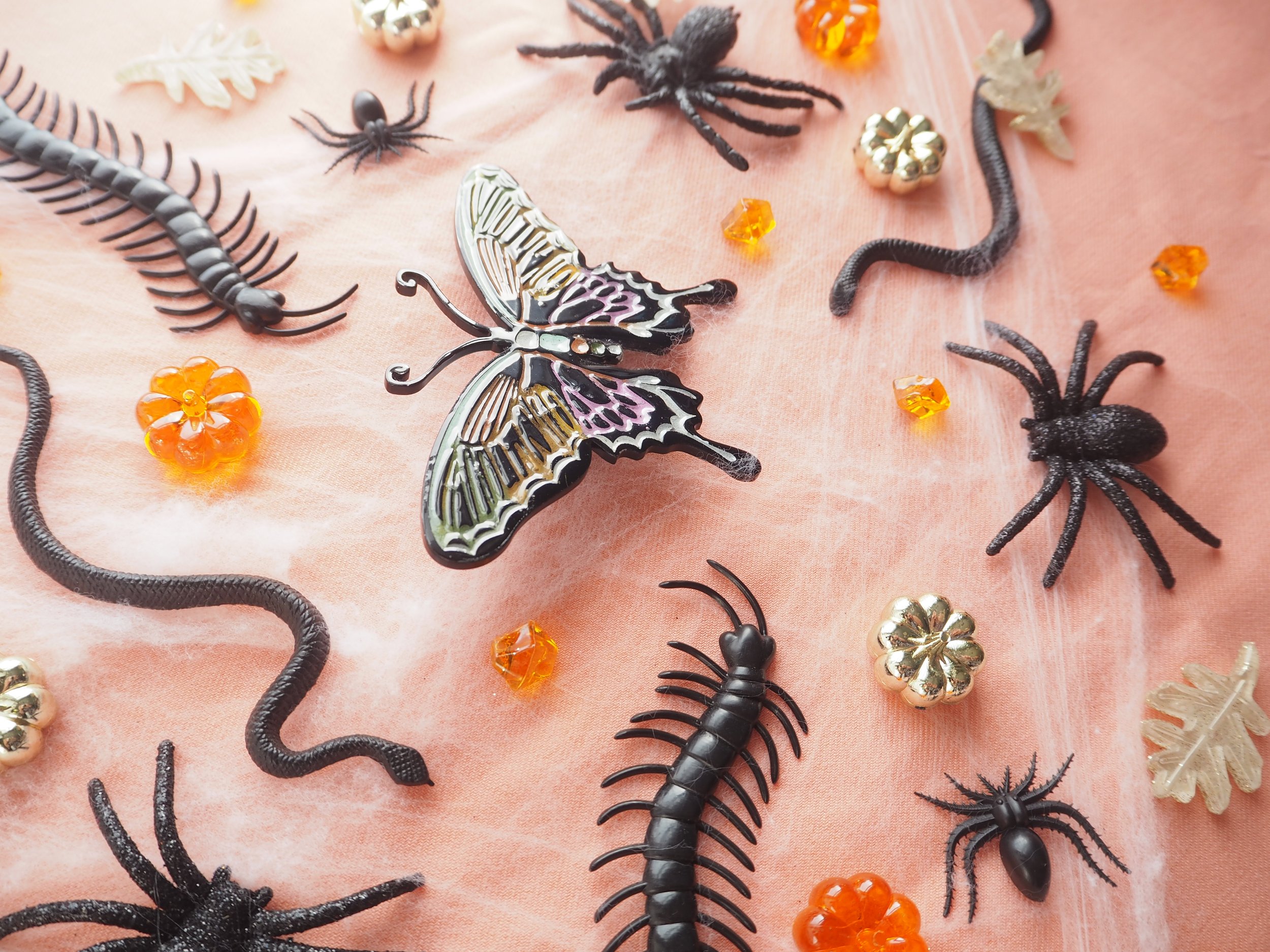 Halloween Pins300013.JPG