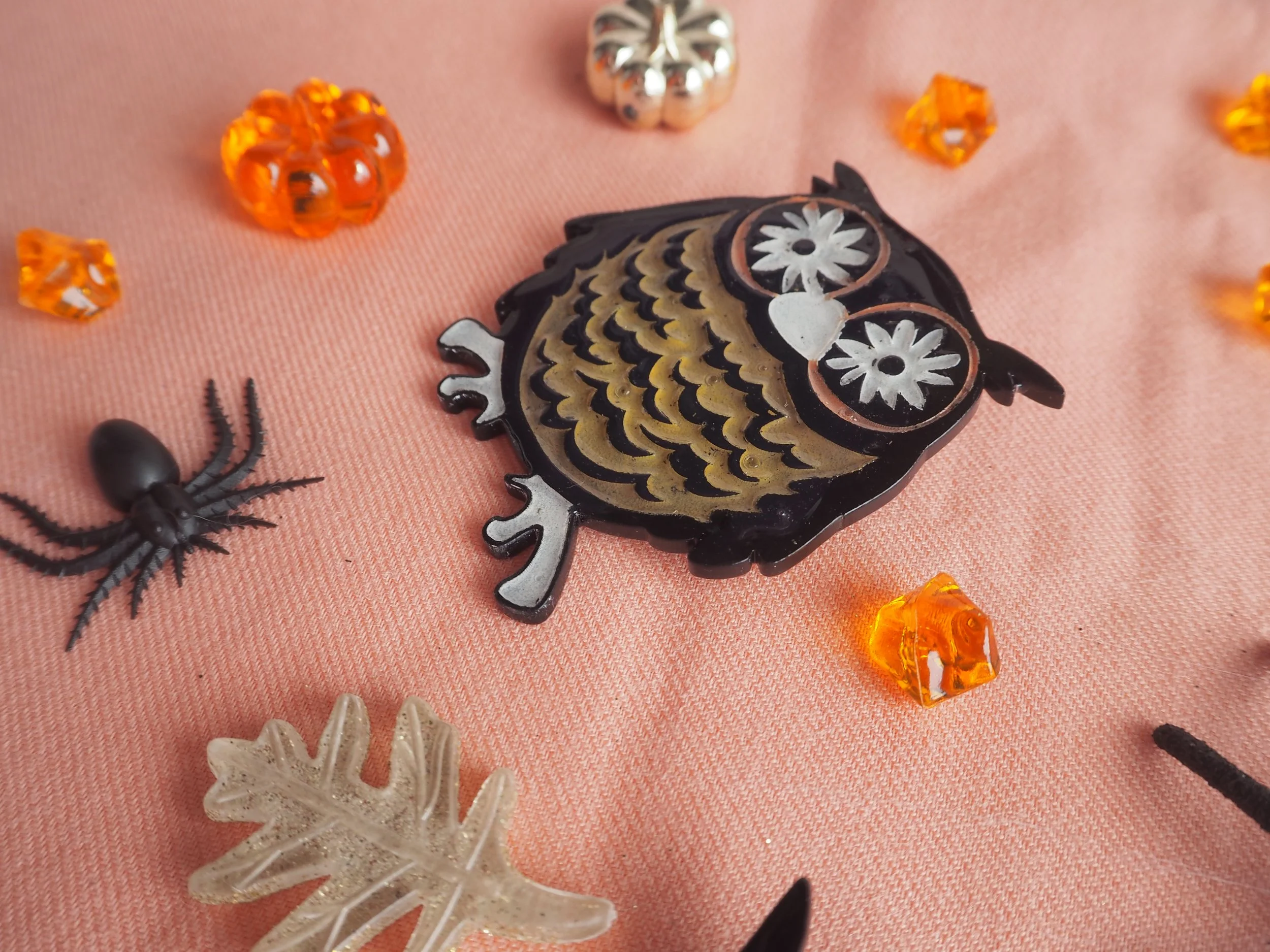 Halloween Pins050148.JPG