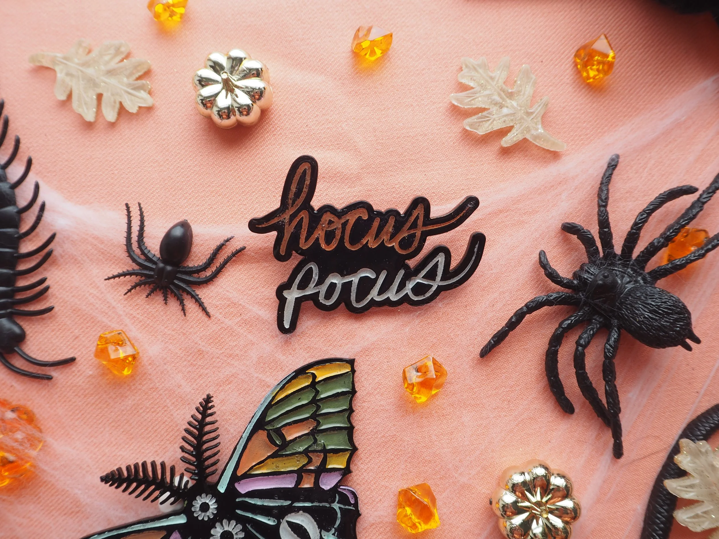 Halloween Pins050130.JPG