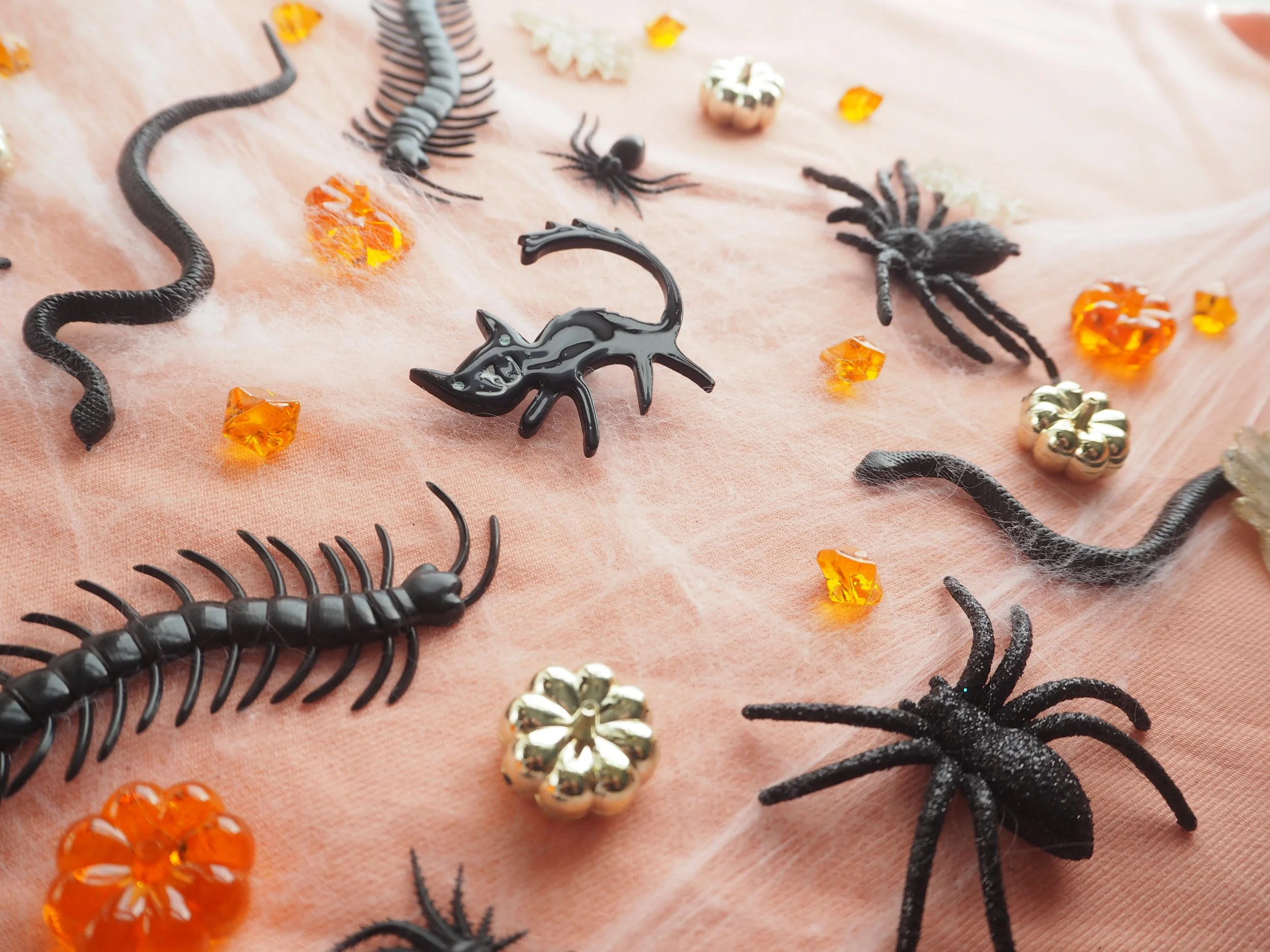Halloween Pins300037.JPG