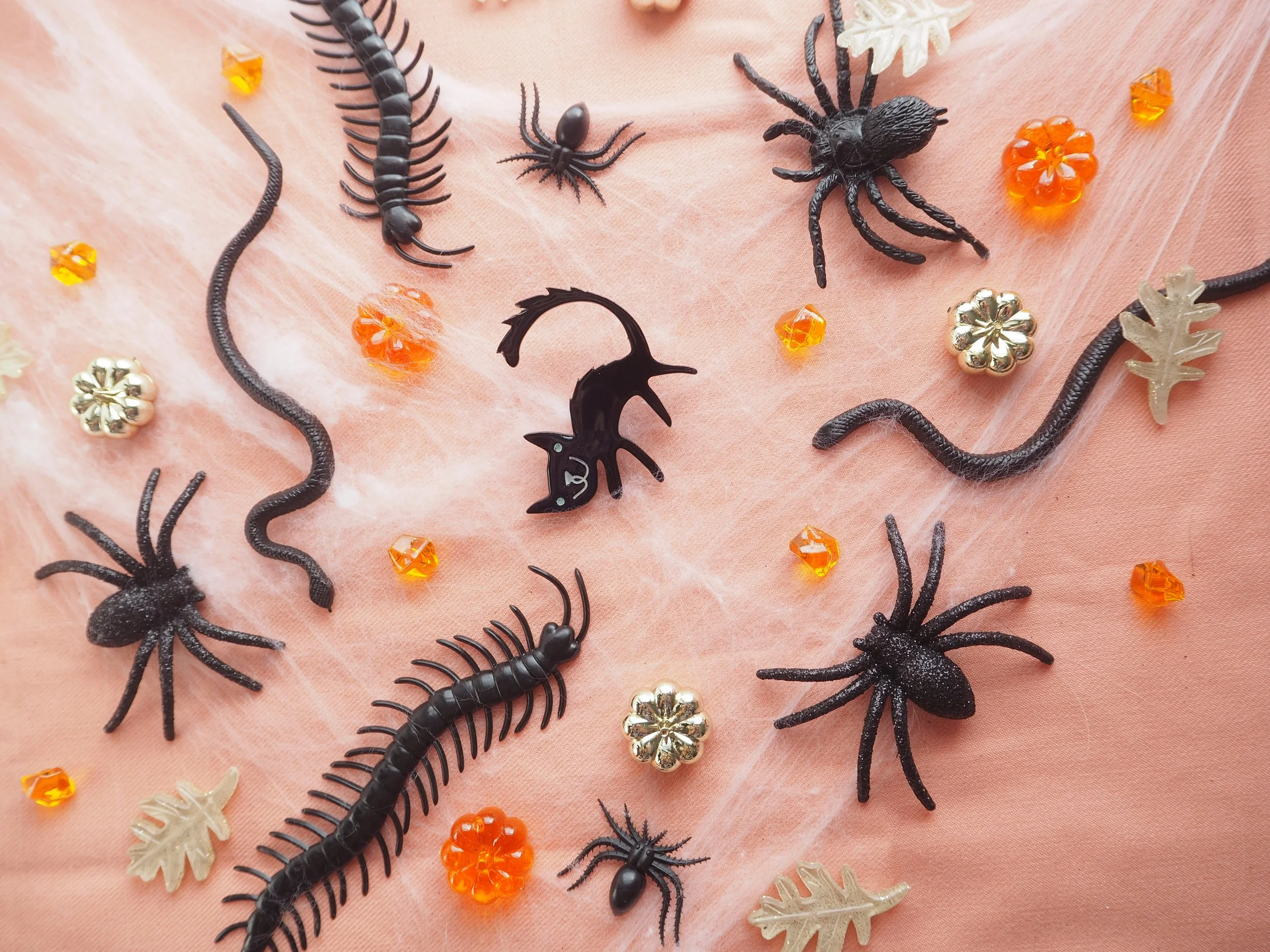 Halloween Pins300035.JPG