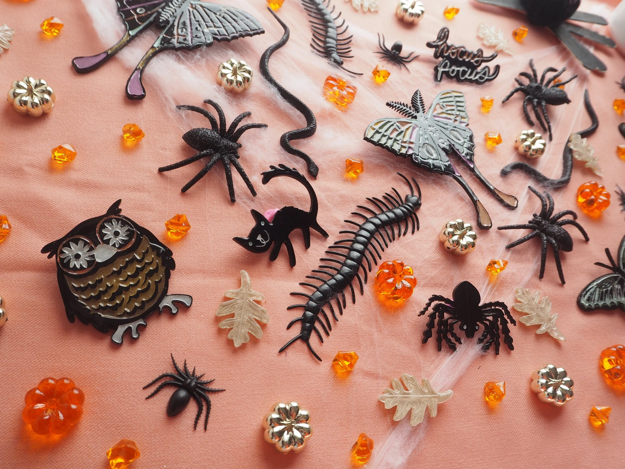 Halloween Pins050118.JPG