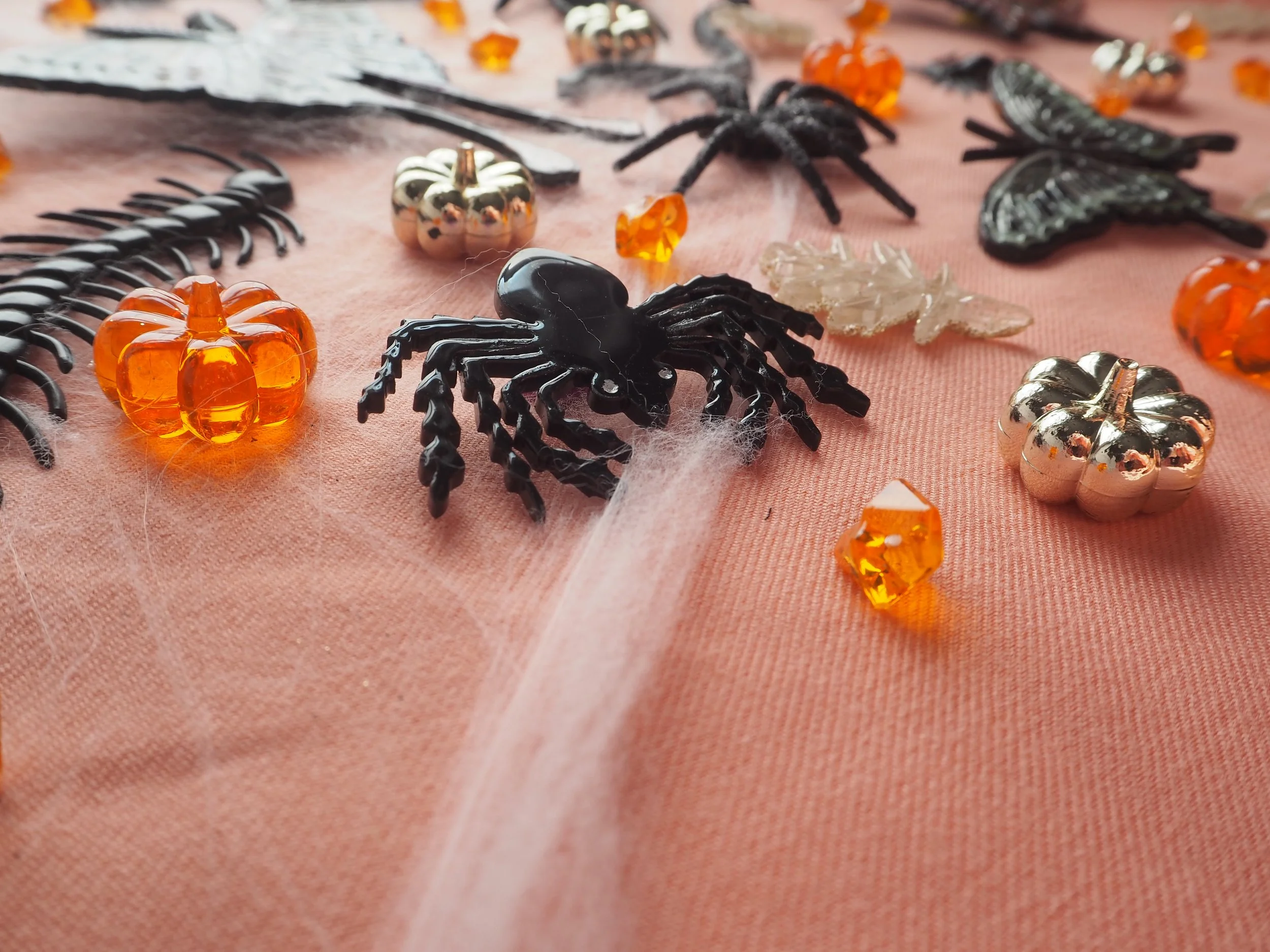 Halloween Pins050139.JPG