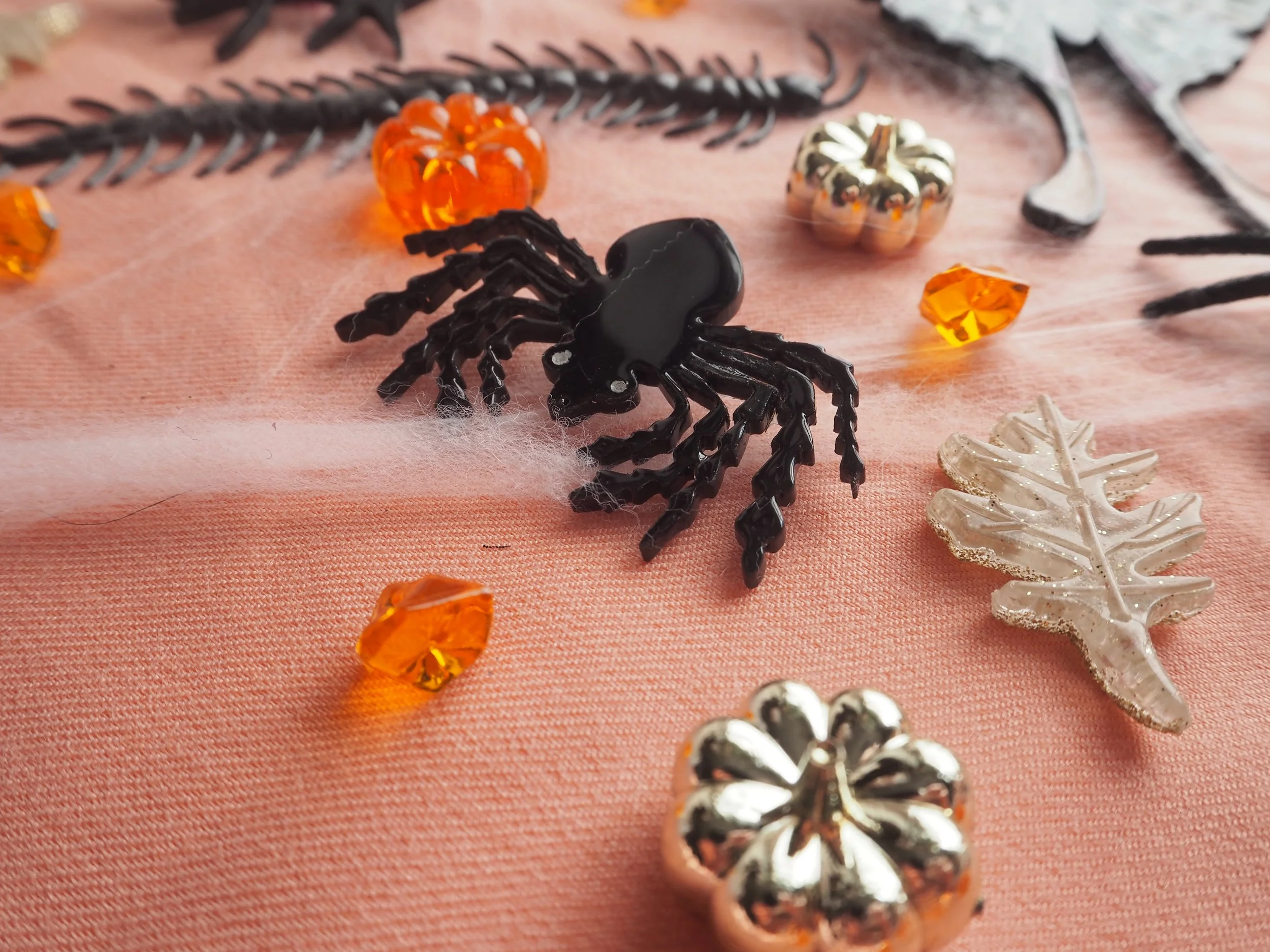 Halloween Pins050138.JPG