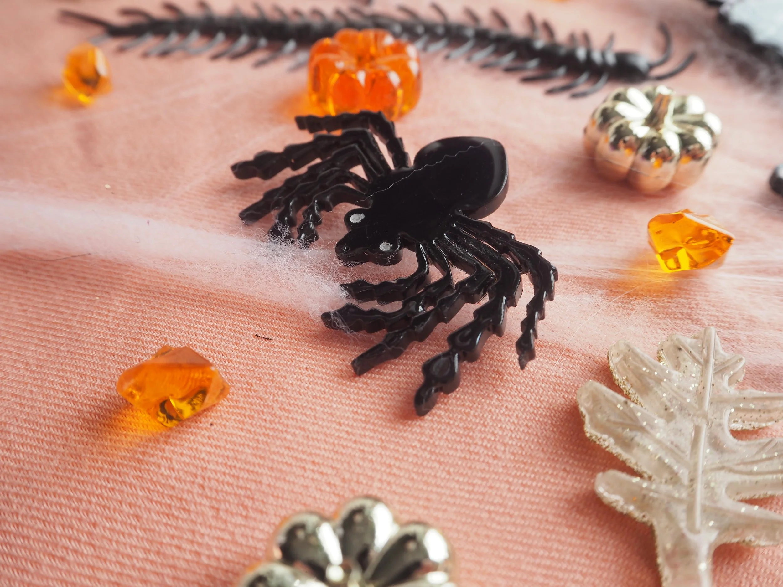 Halloween Pins050153.JPG
