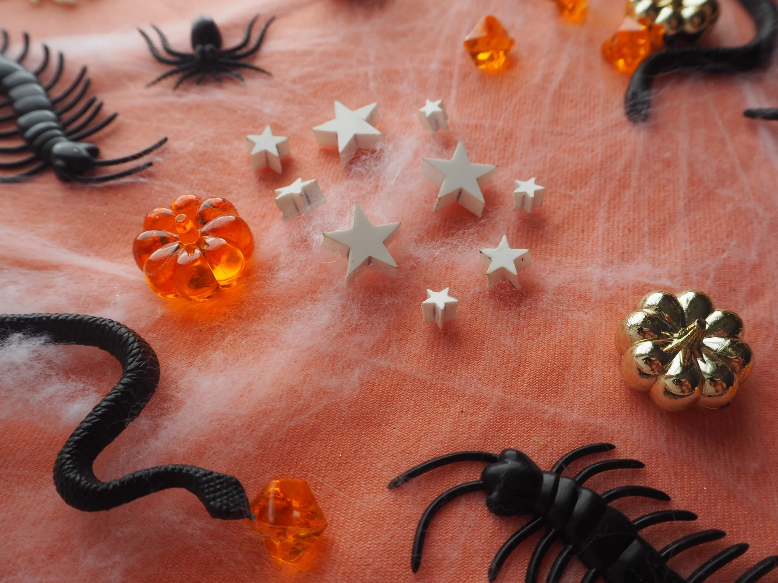 Halloween Garland Pieces050219.JPG