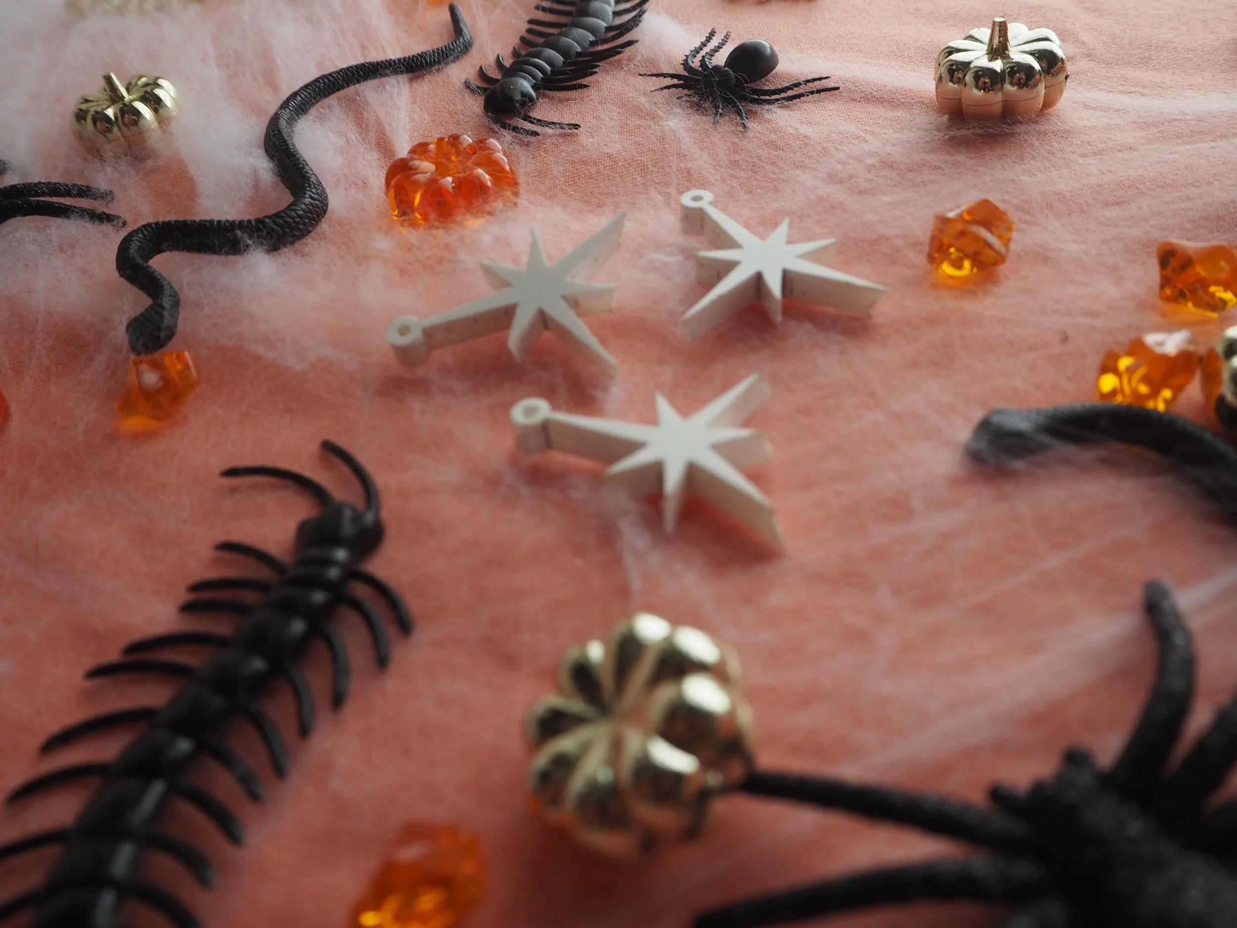 Halloween Garland Pieces050223.JPG