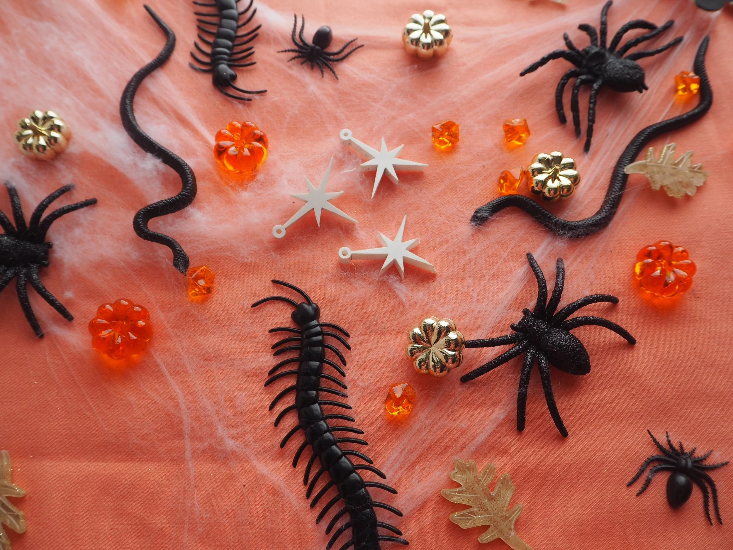 Halloween Garland Pieces050222.JPG