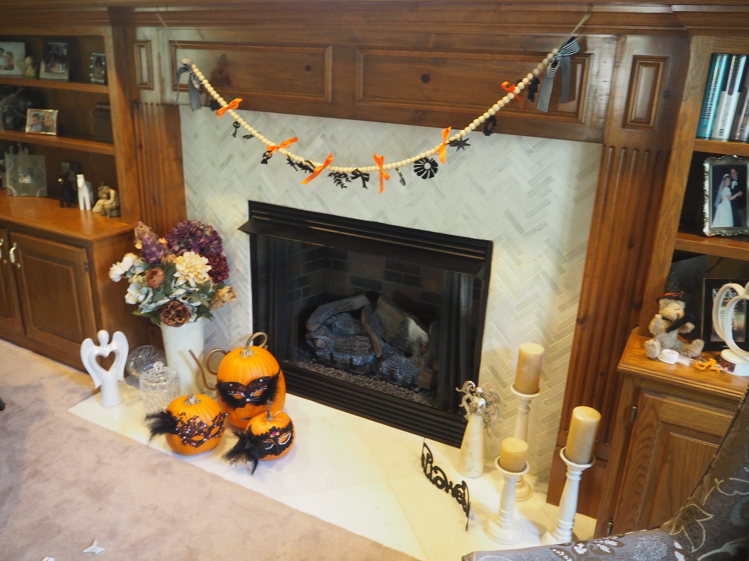 Halloween Garland Pieces030101.JPG
