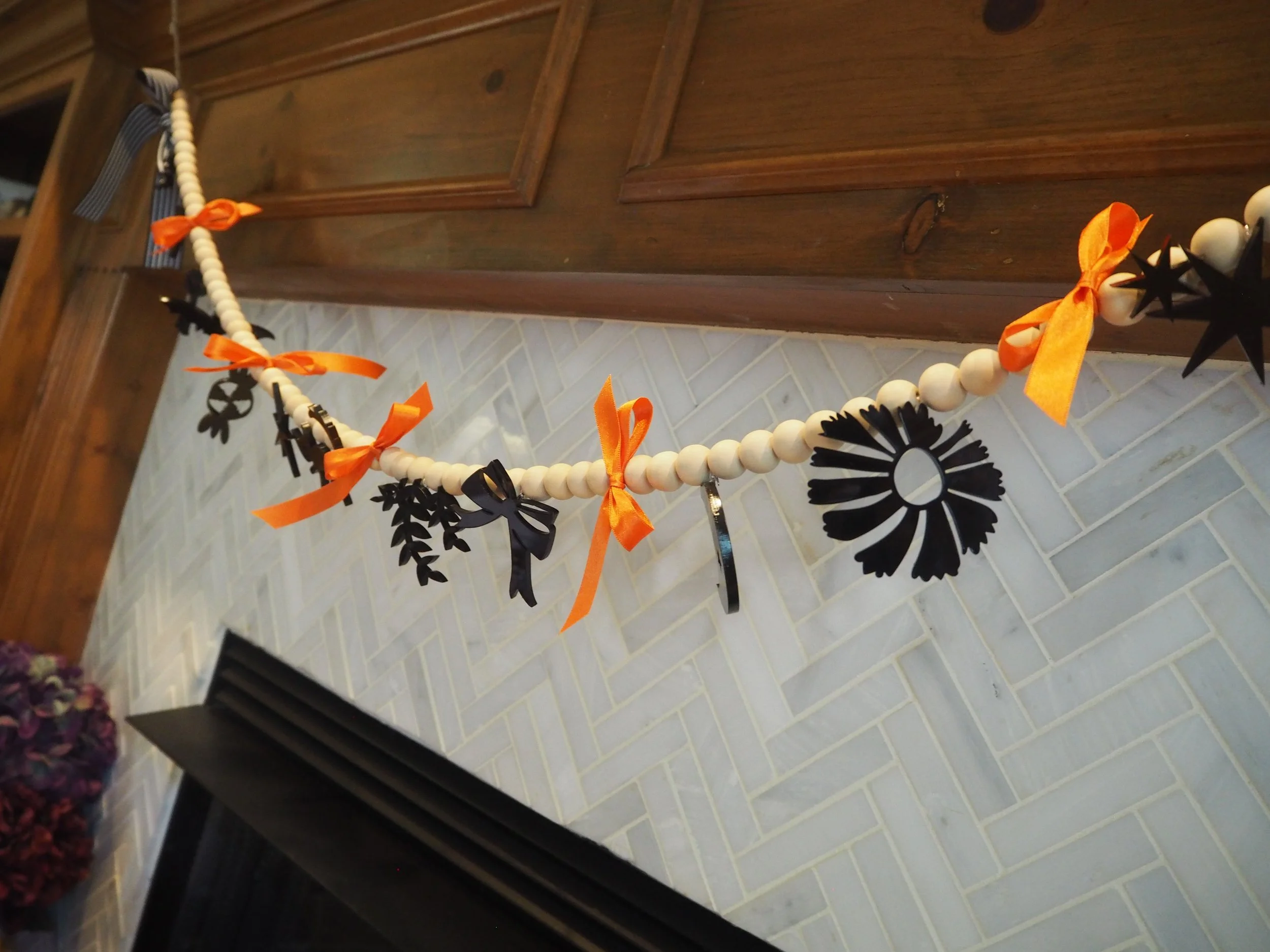 Halloween Garland Pieces030104.JPG