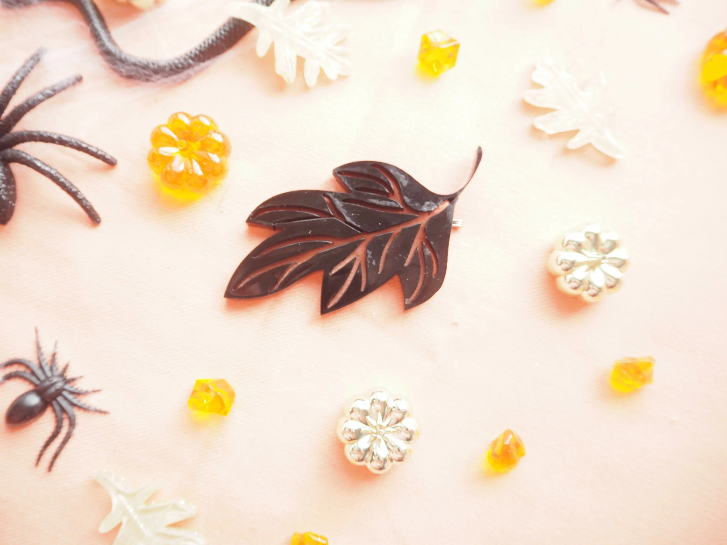 Halloween Garland Pieces050203.JPG