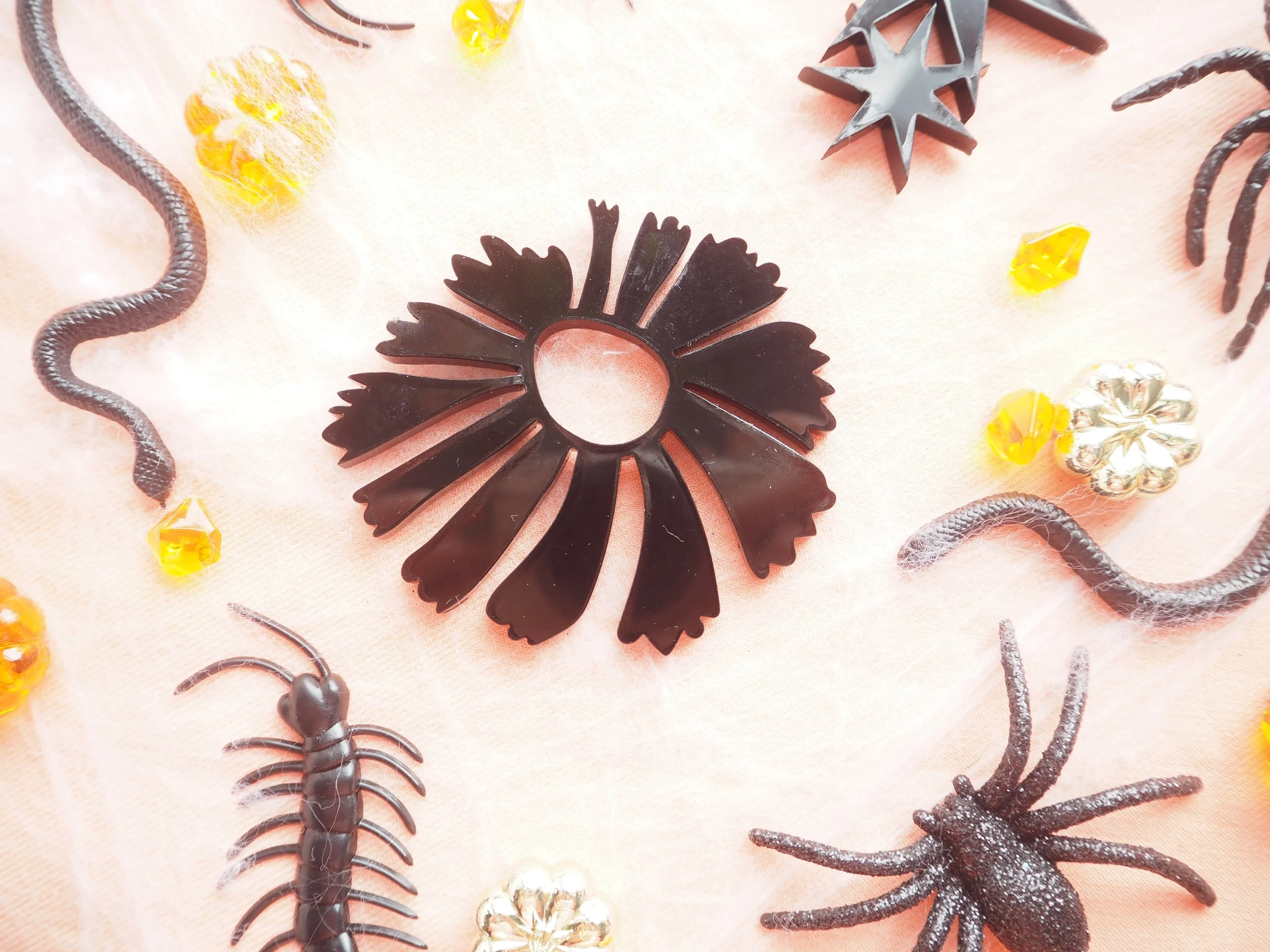 Halloween Garland Pieces050201.JPG