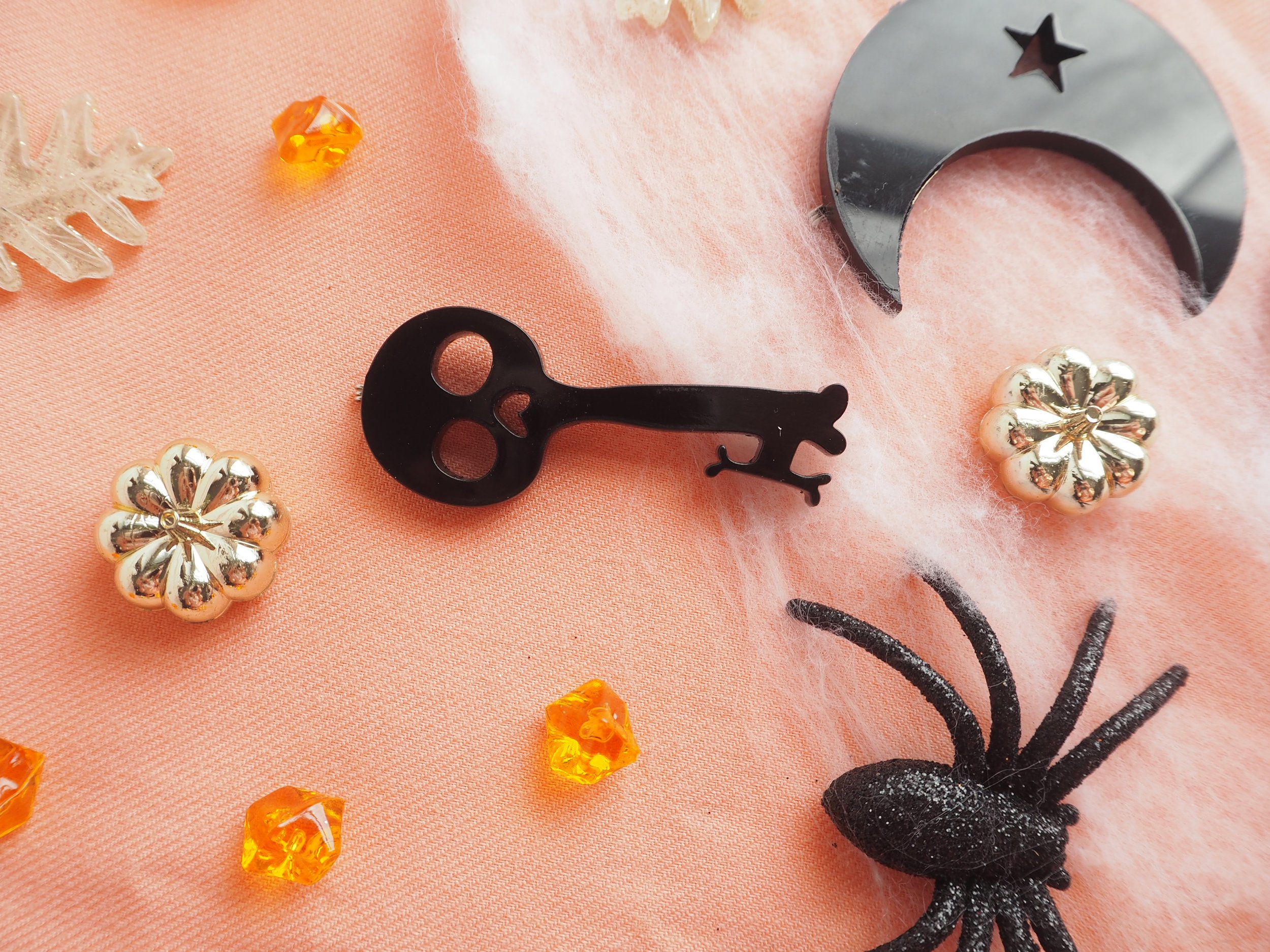 Halloween Garland Pieces050197.JPG