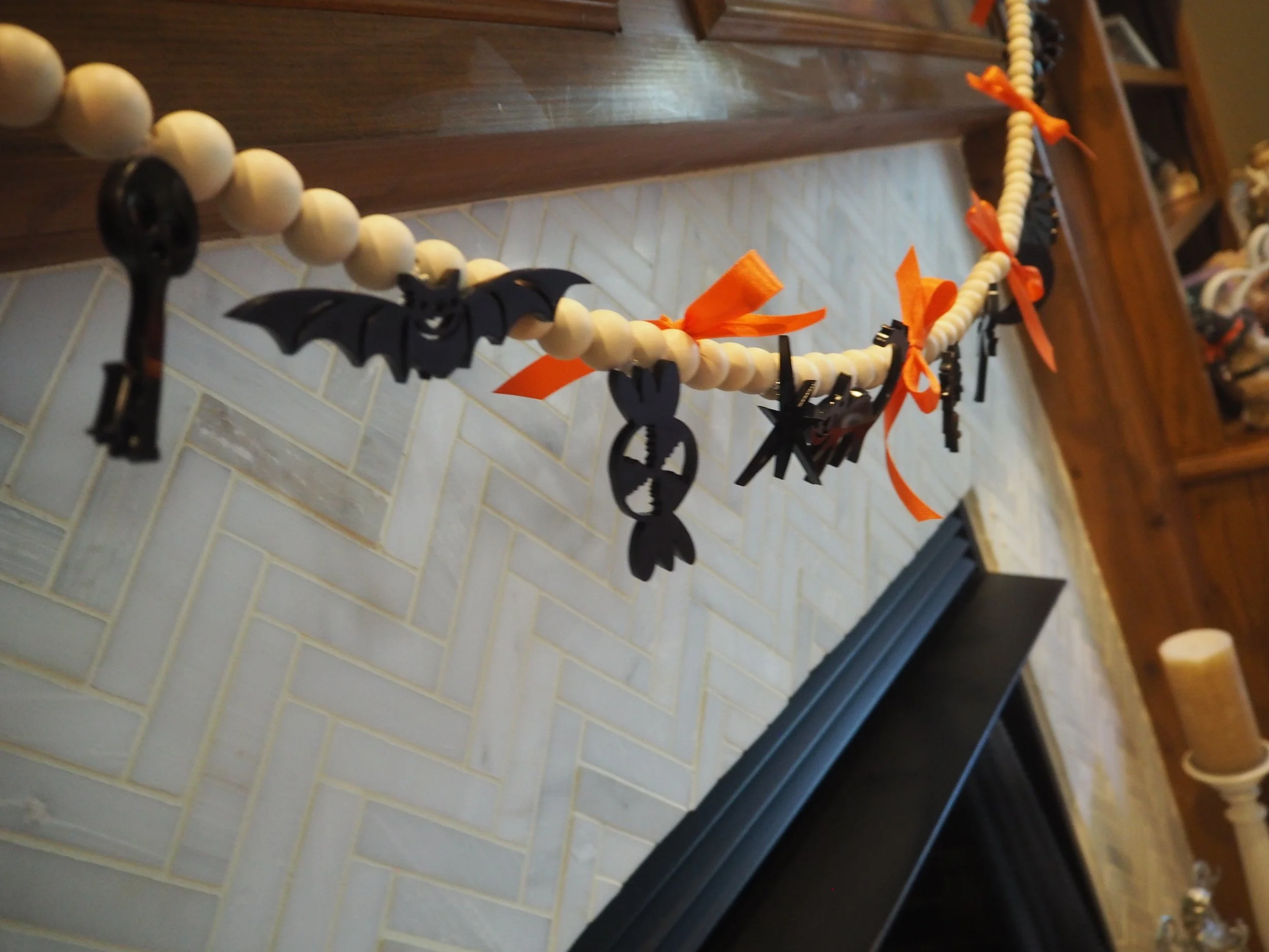 Halloween Garland Pieces030109.JPG