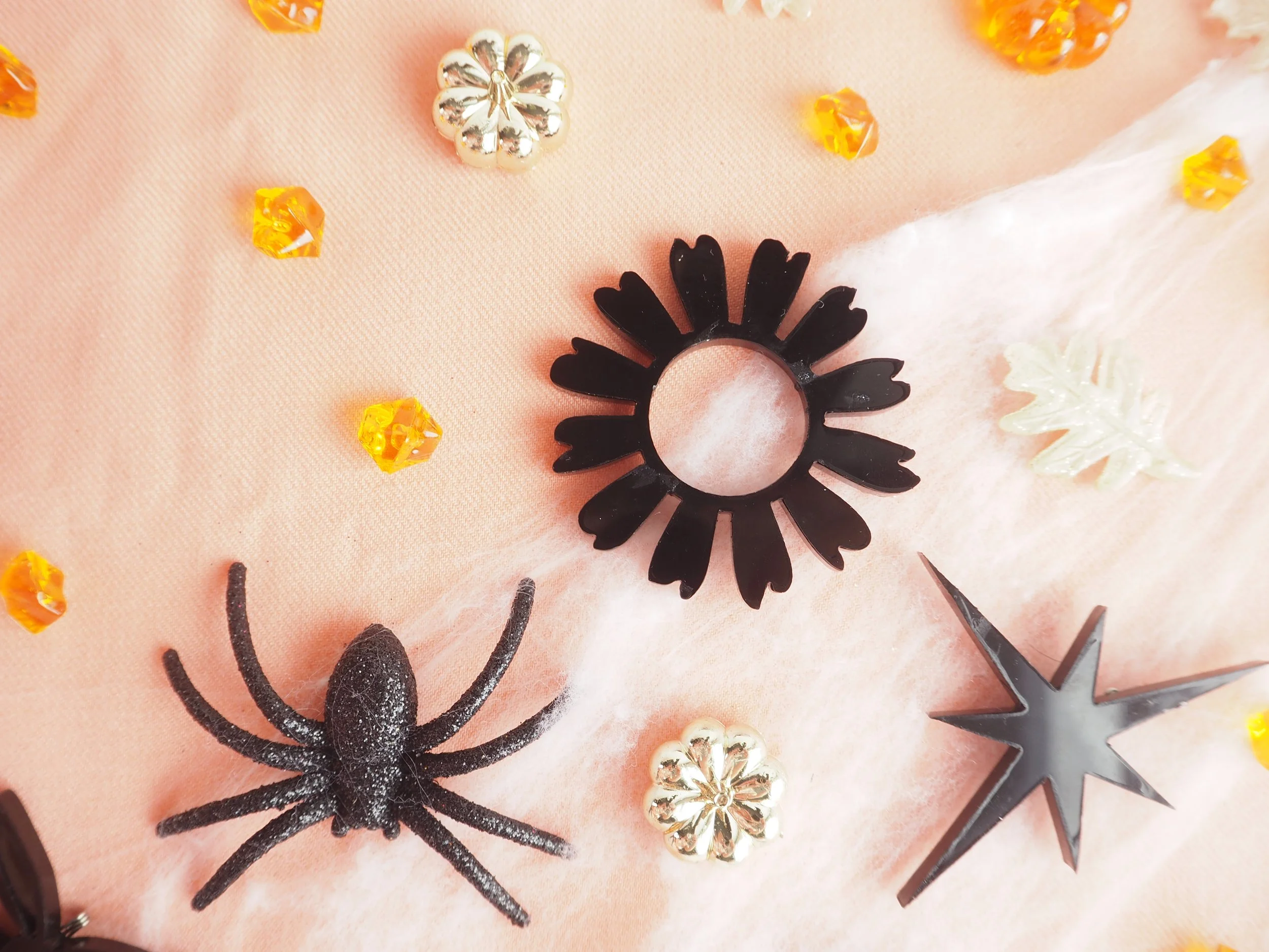 Halloween Garland Pieces050174.JPG