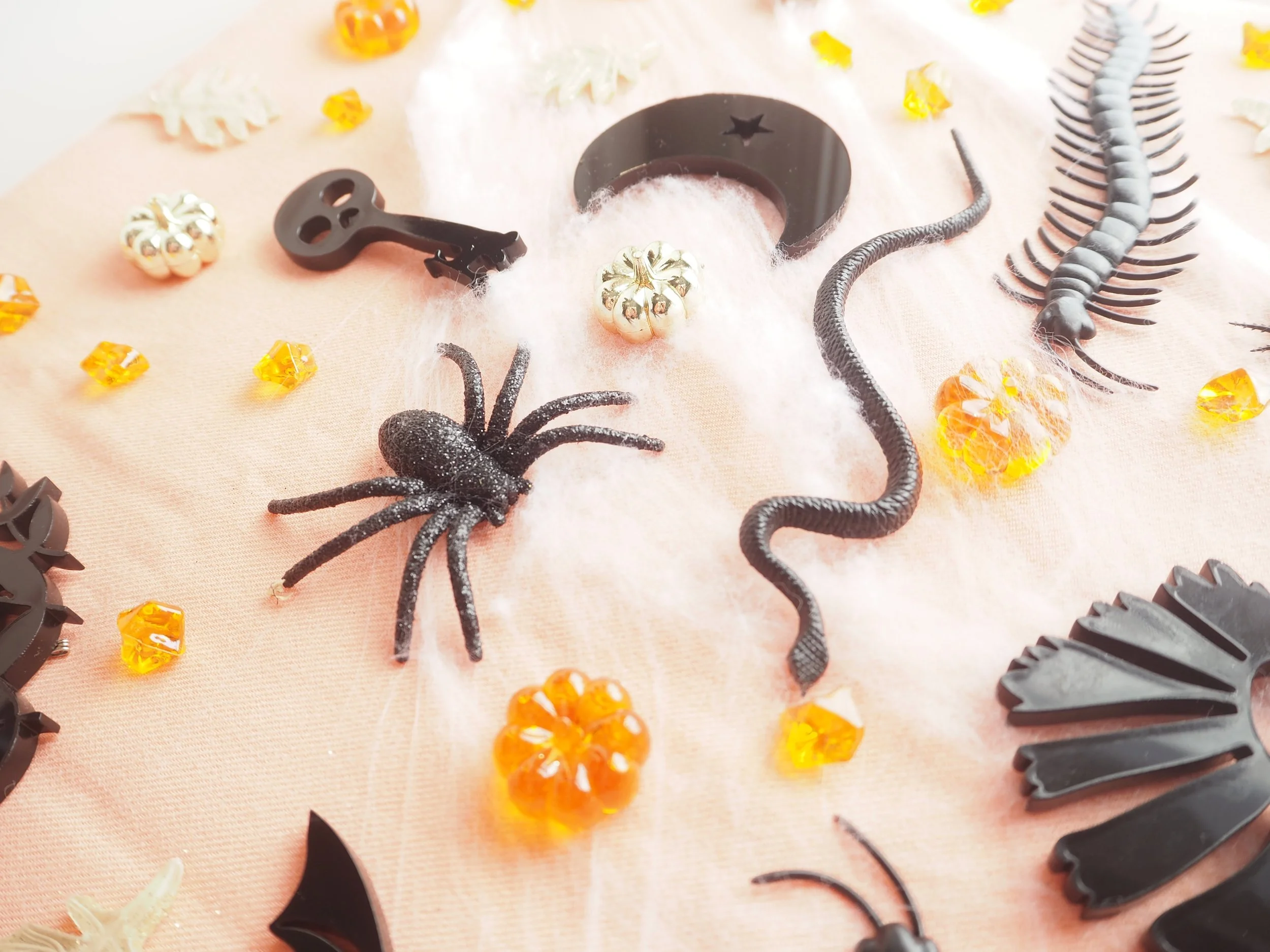 Halloween Garland Pieces050215.JPG