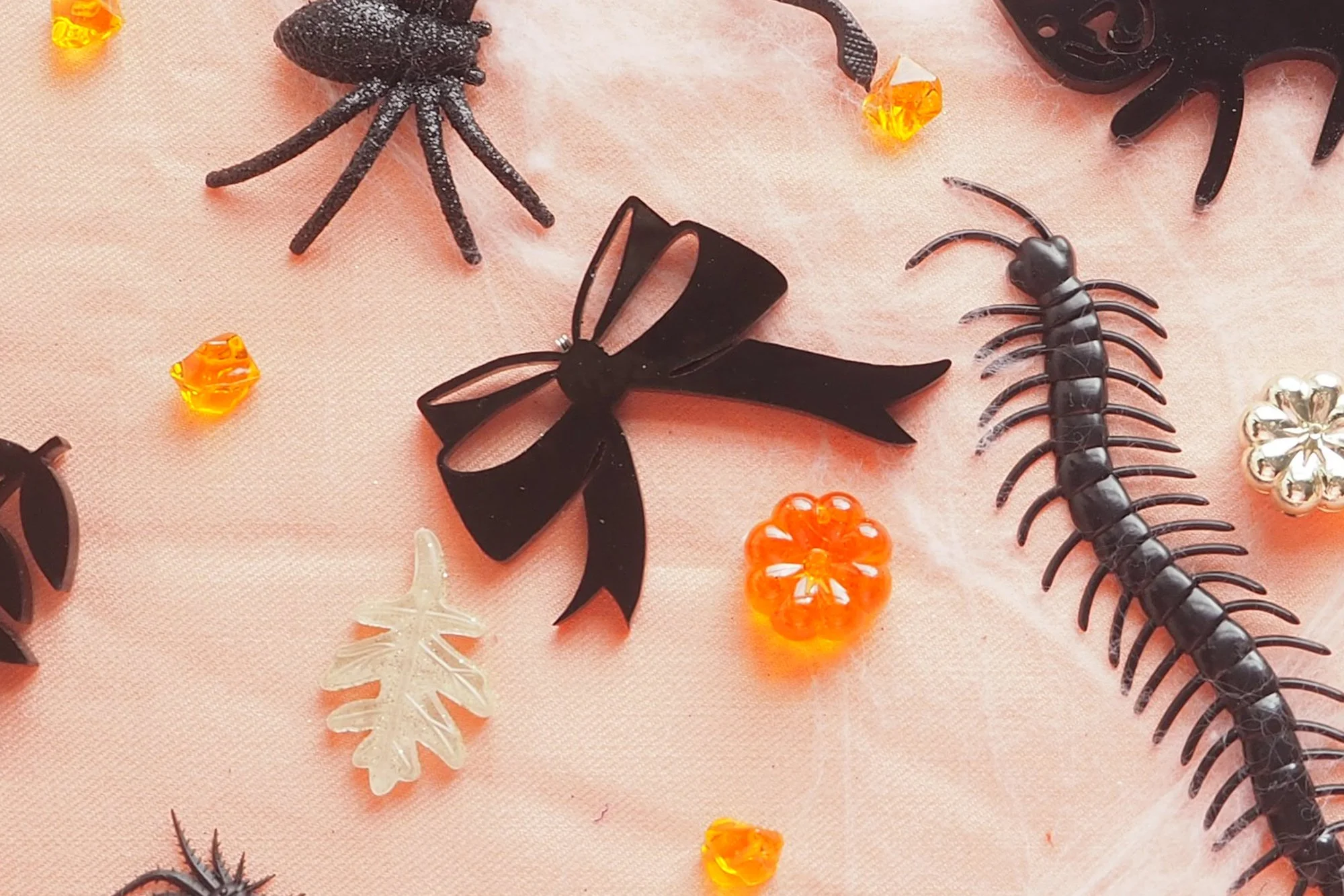 Halloween Garland Pieces050187 copy.JPG
