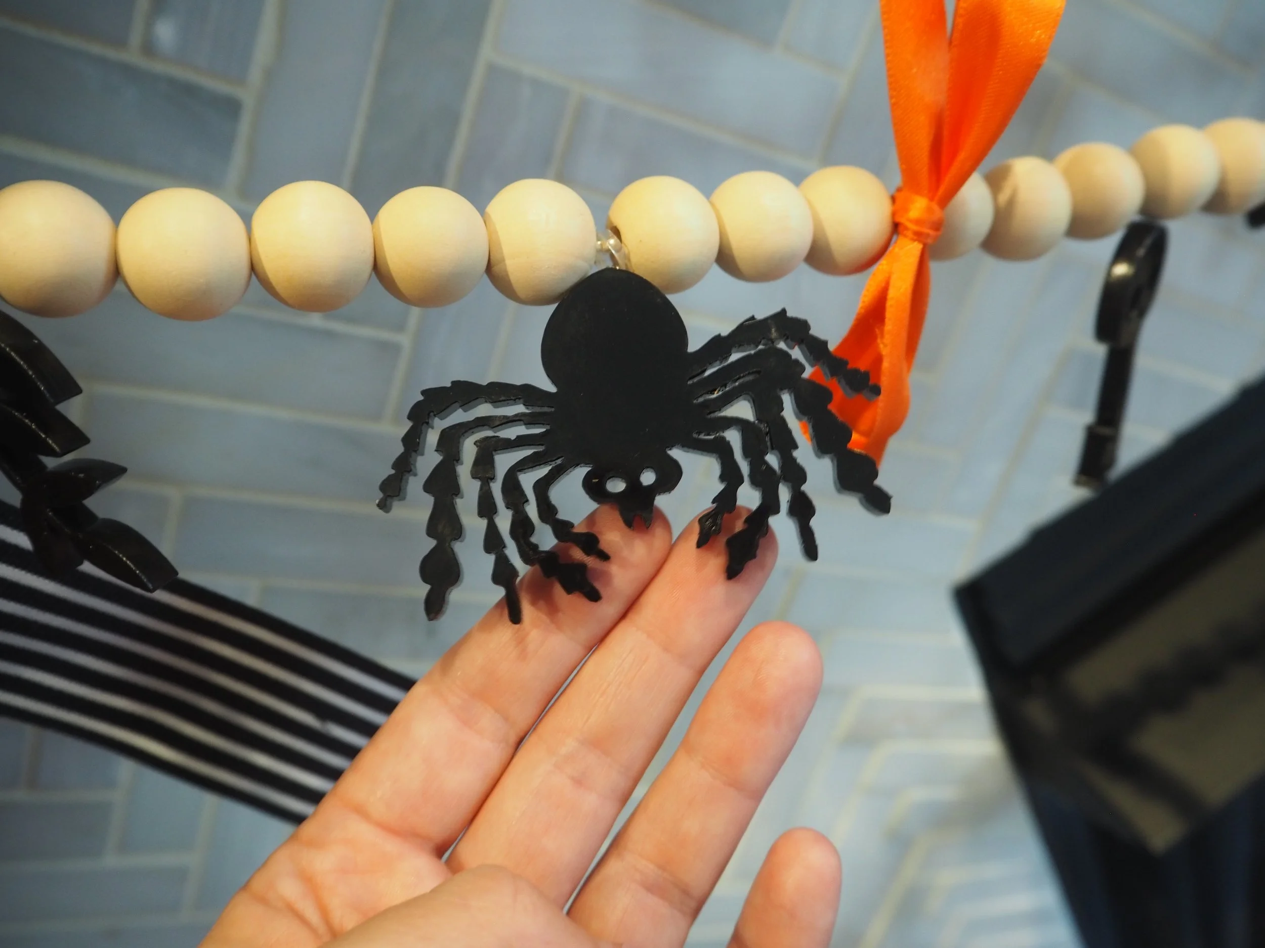 Halloween Garland Pieces030063.JPG