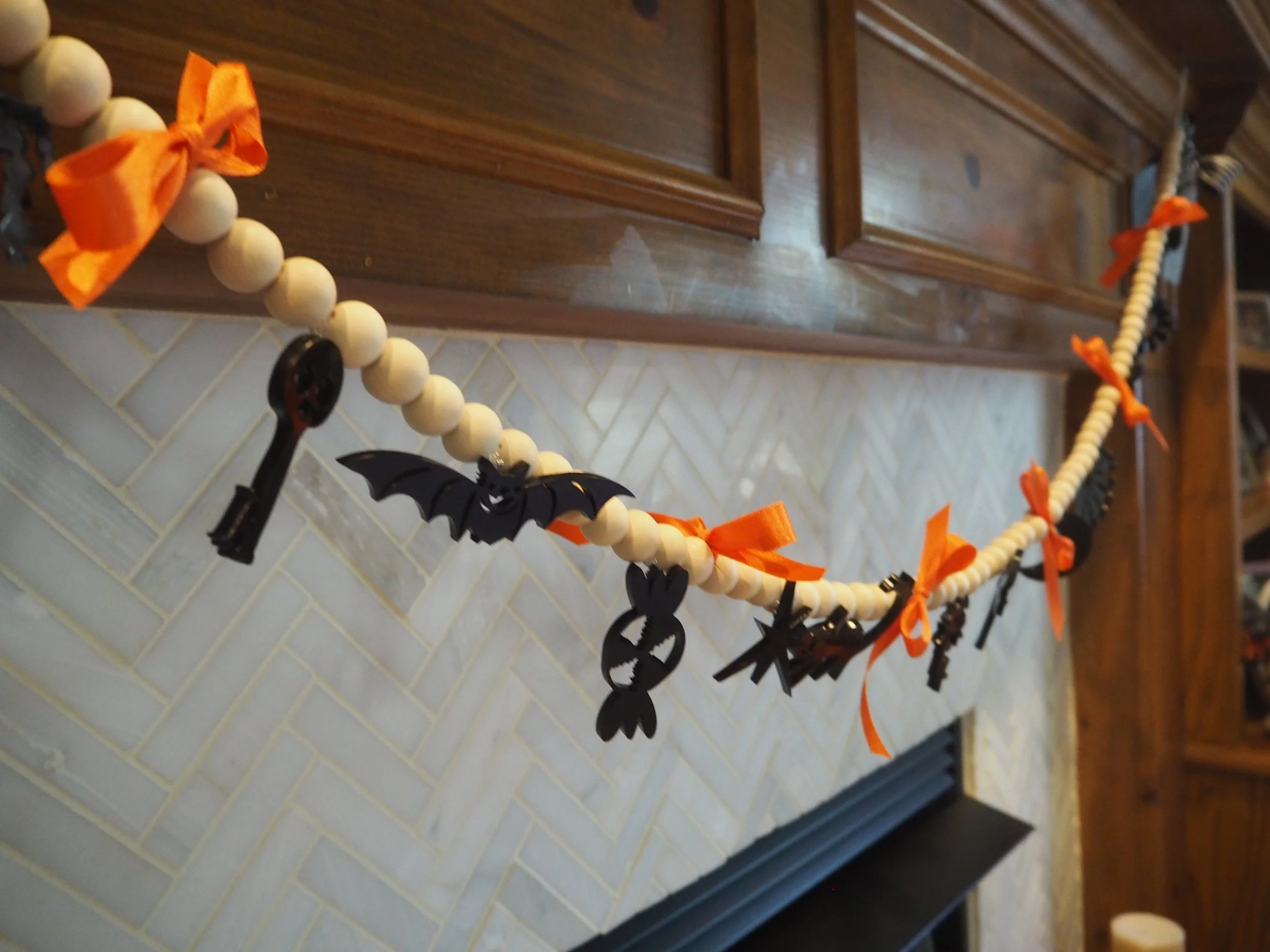 Halloween Garland Pieces030110.JPG
