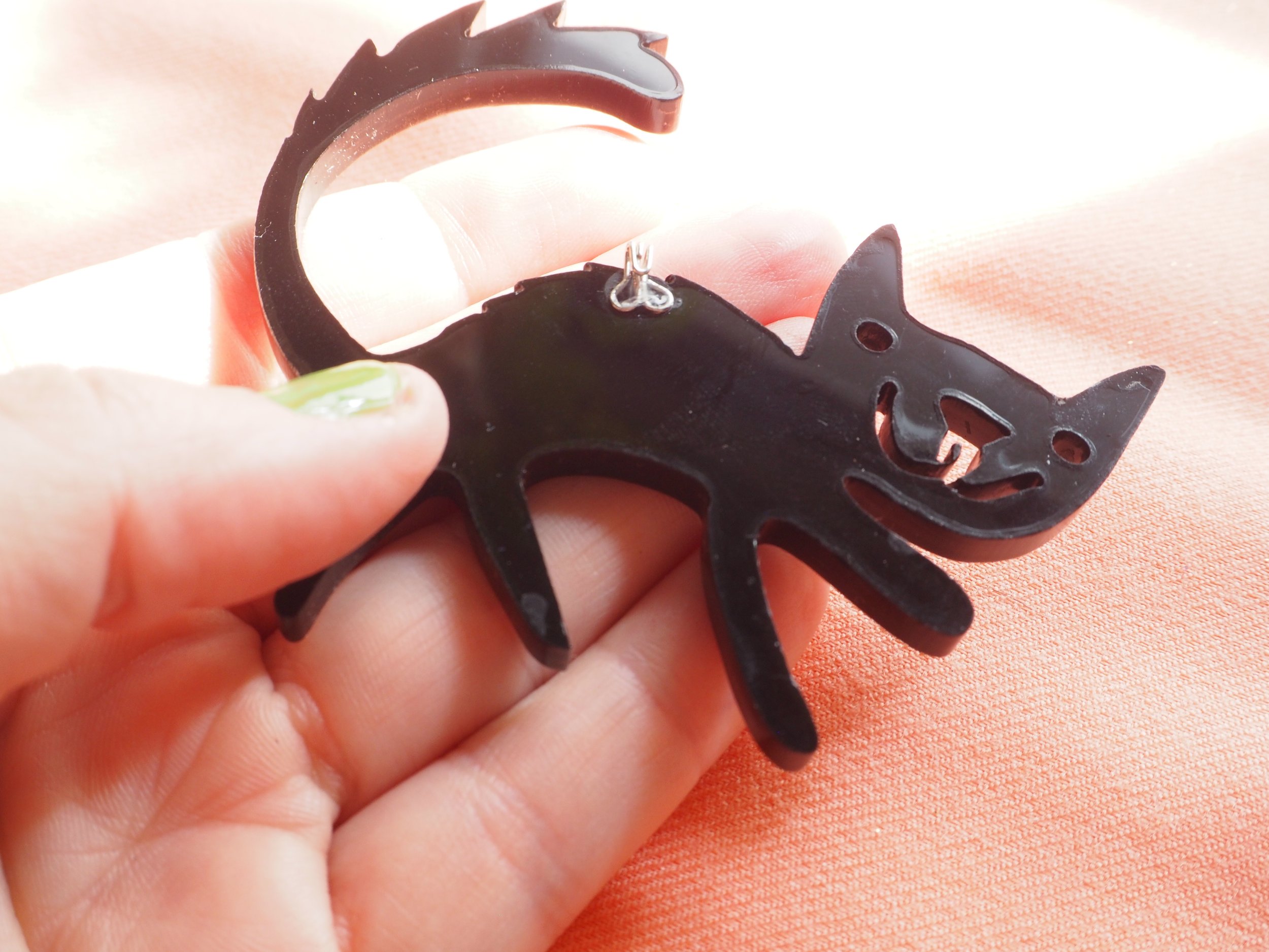 Halloween Garland Pieces050191.JPG