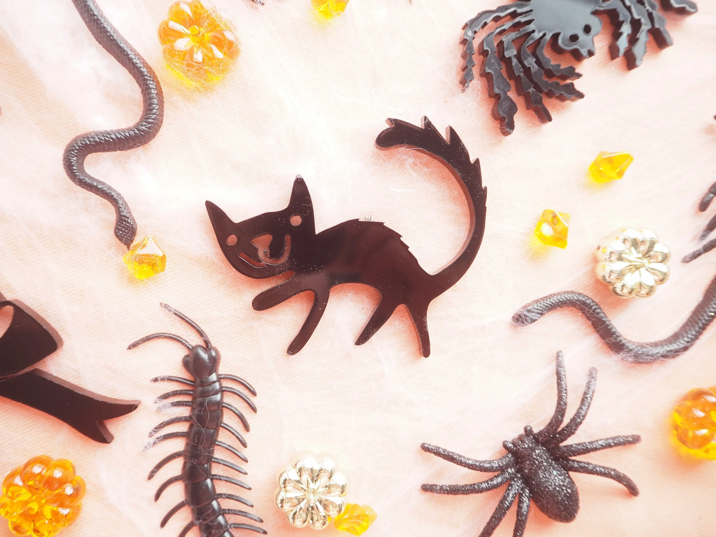 Halloween Garland Pieces050176.JPG
