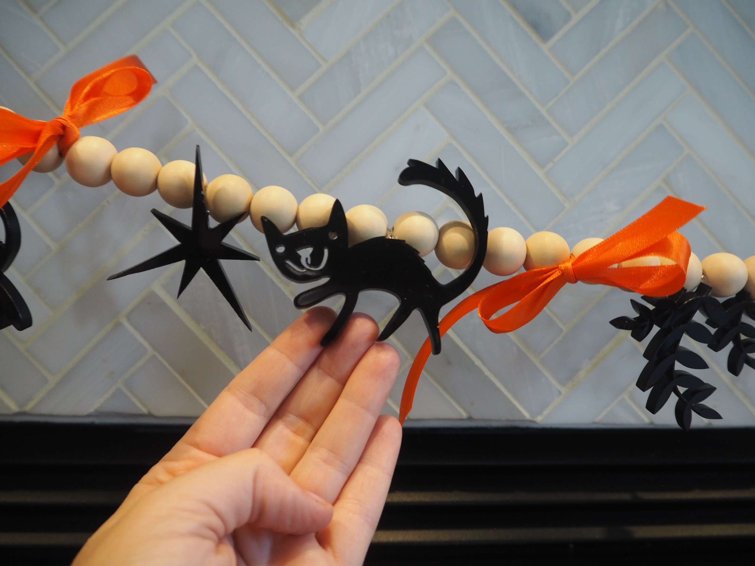 Halloween Garland Pieces030089.JPG