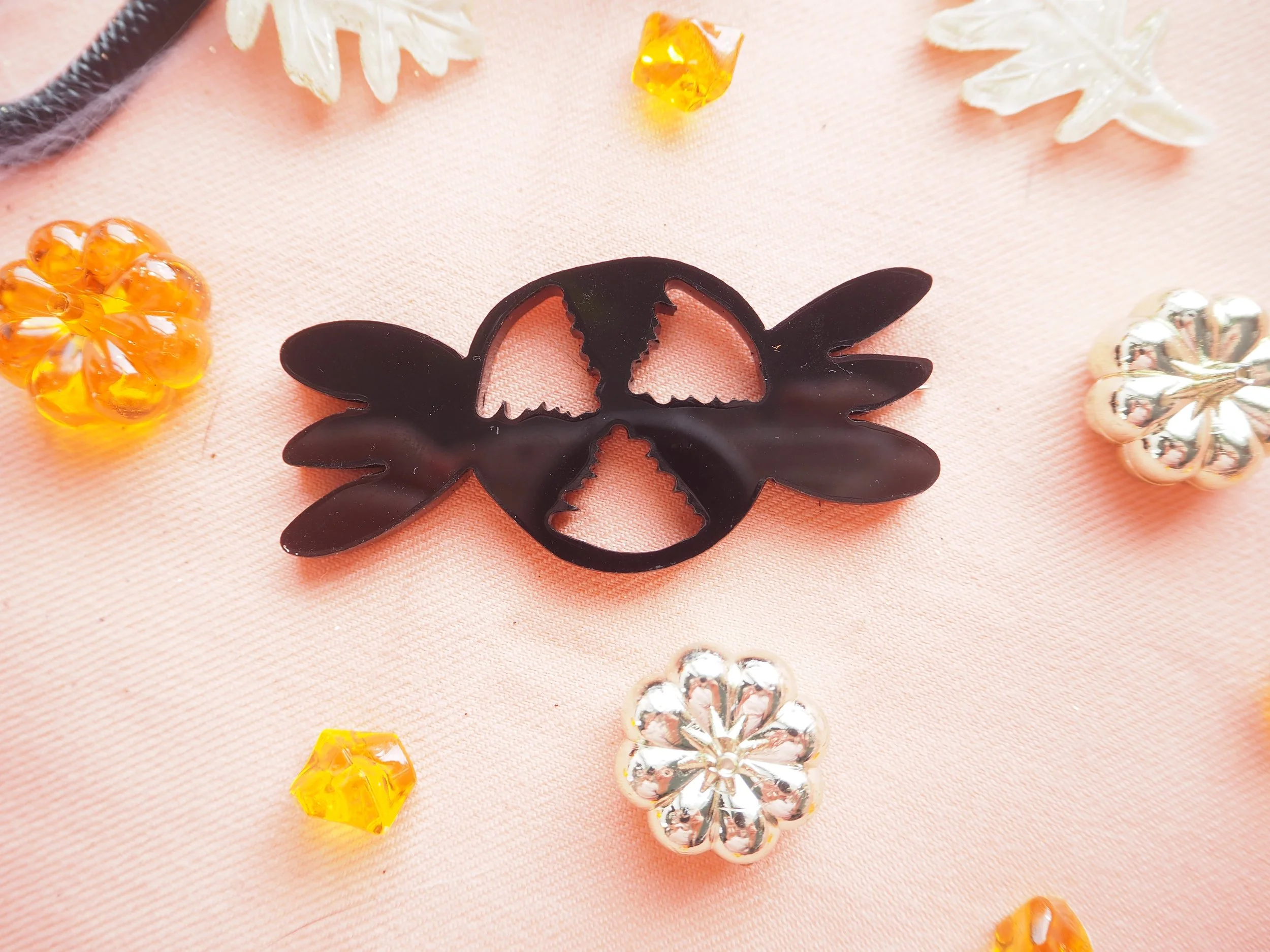 Halloween Garland Pieces050179.JPG