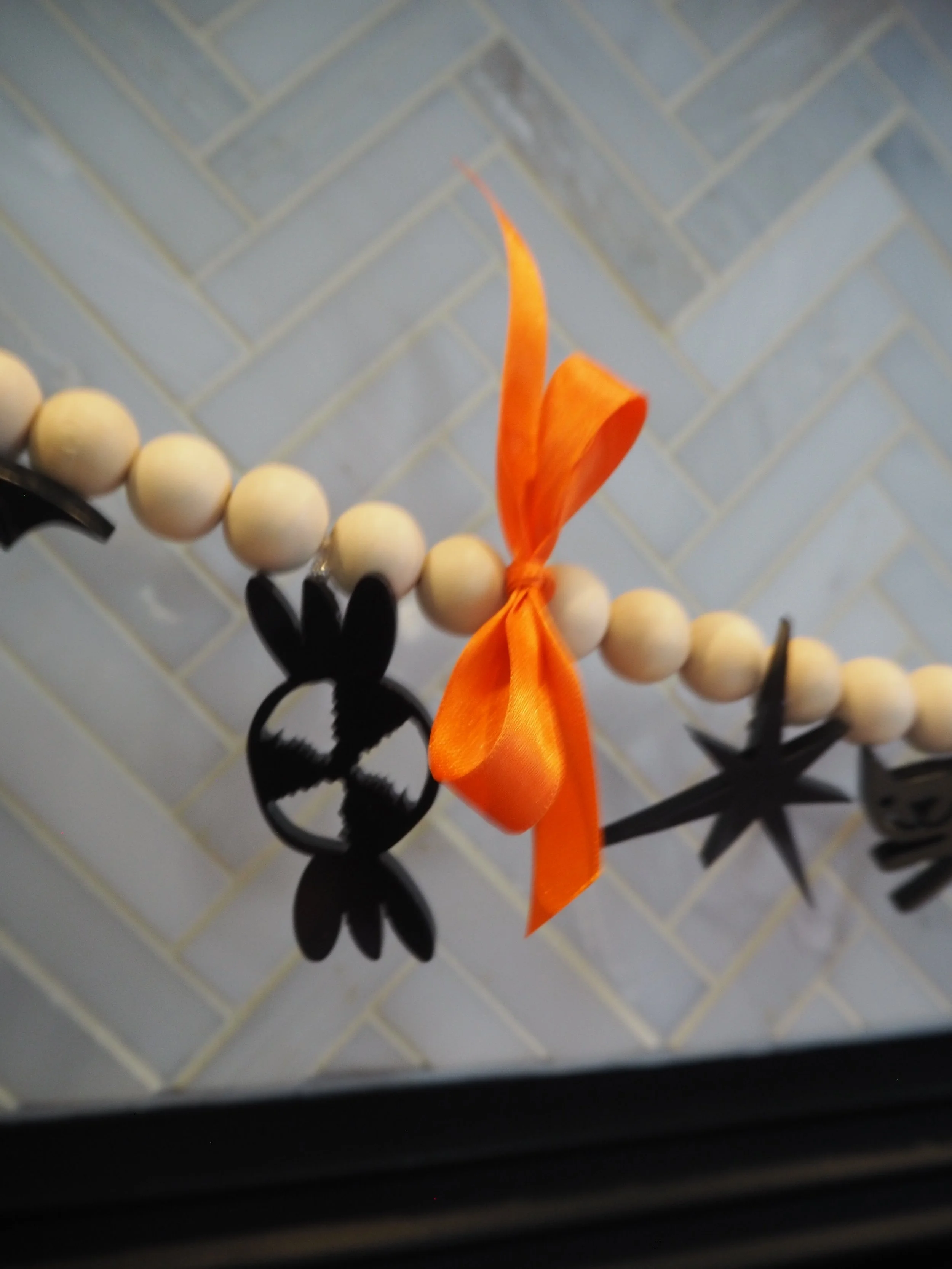 Halloween Garland Pieces030071.JPG
