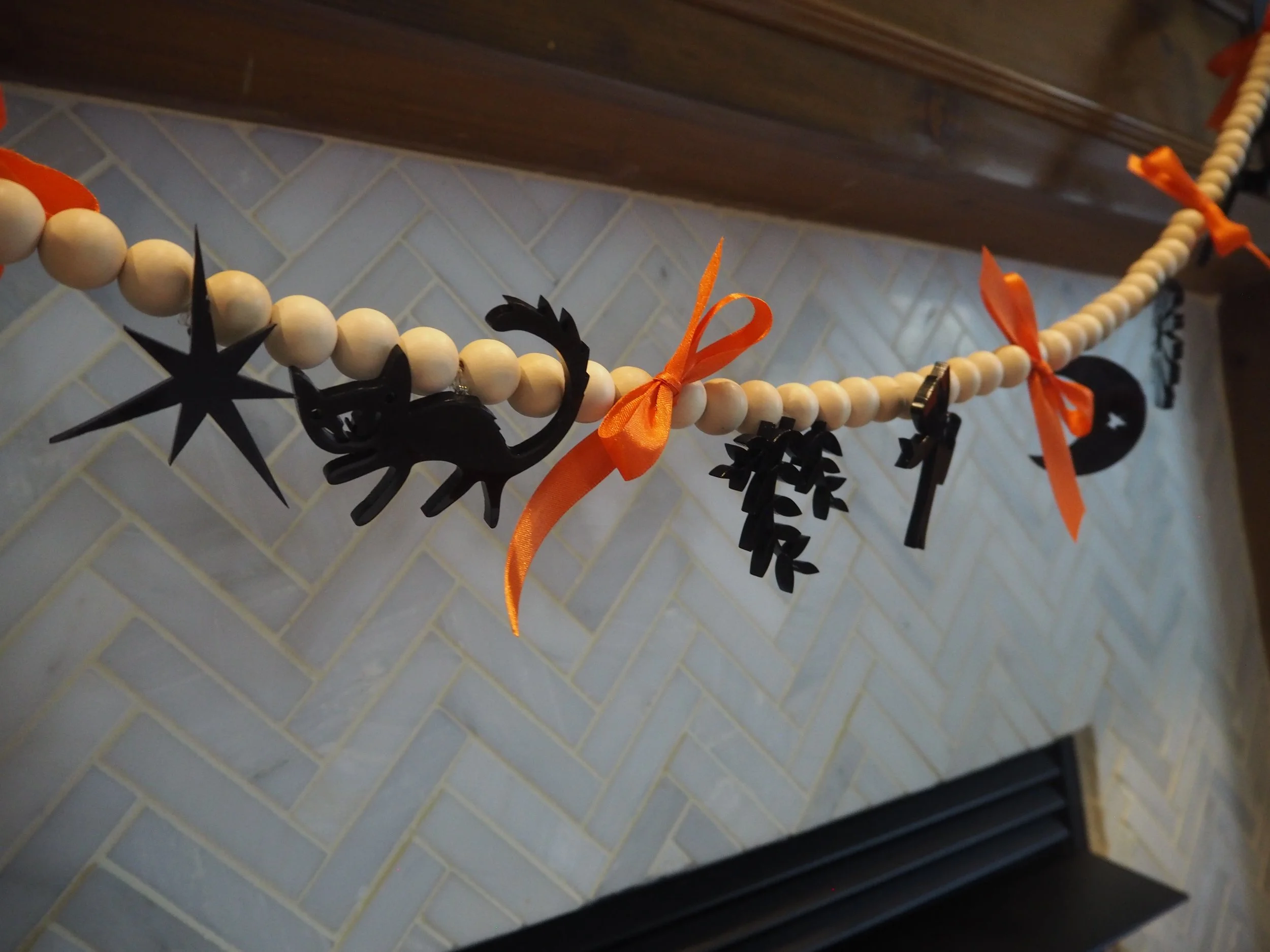 Halloween Garland Pieces030113.JPG