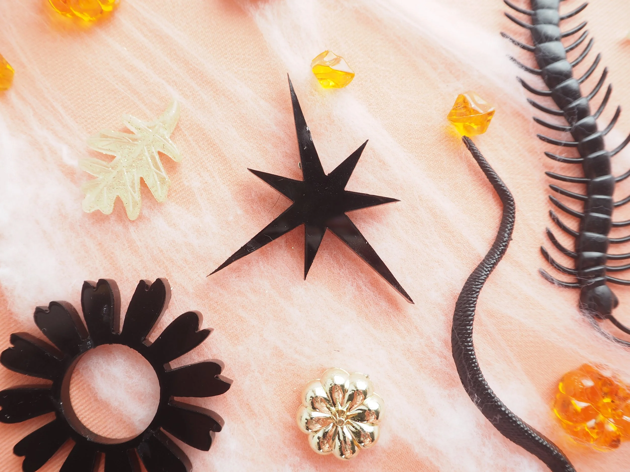 Halloween Garland Pieces050175.JPG