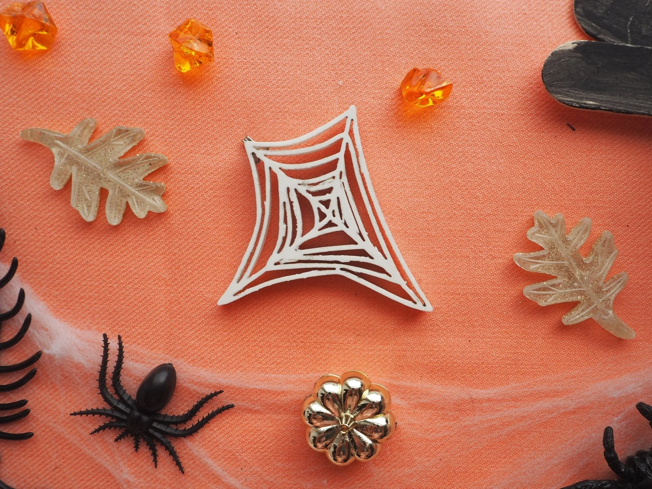Halloween+Garland+Pieces050232.jpg