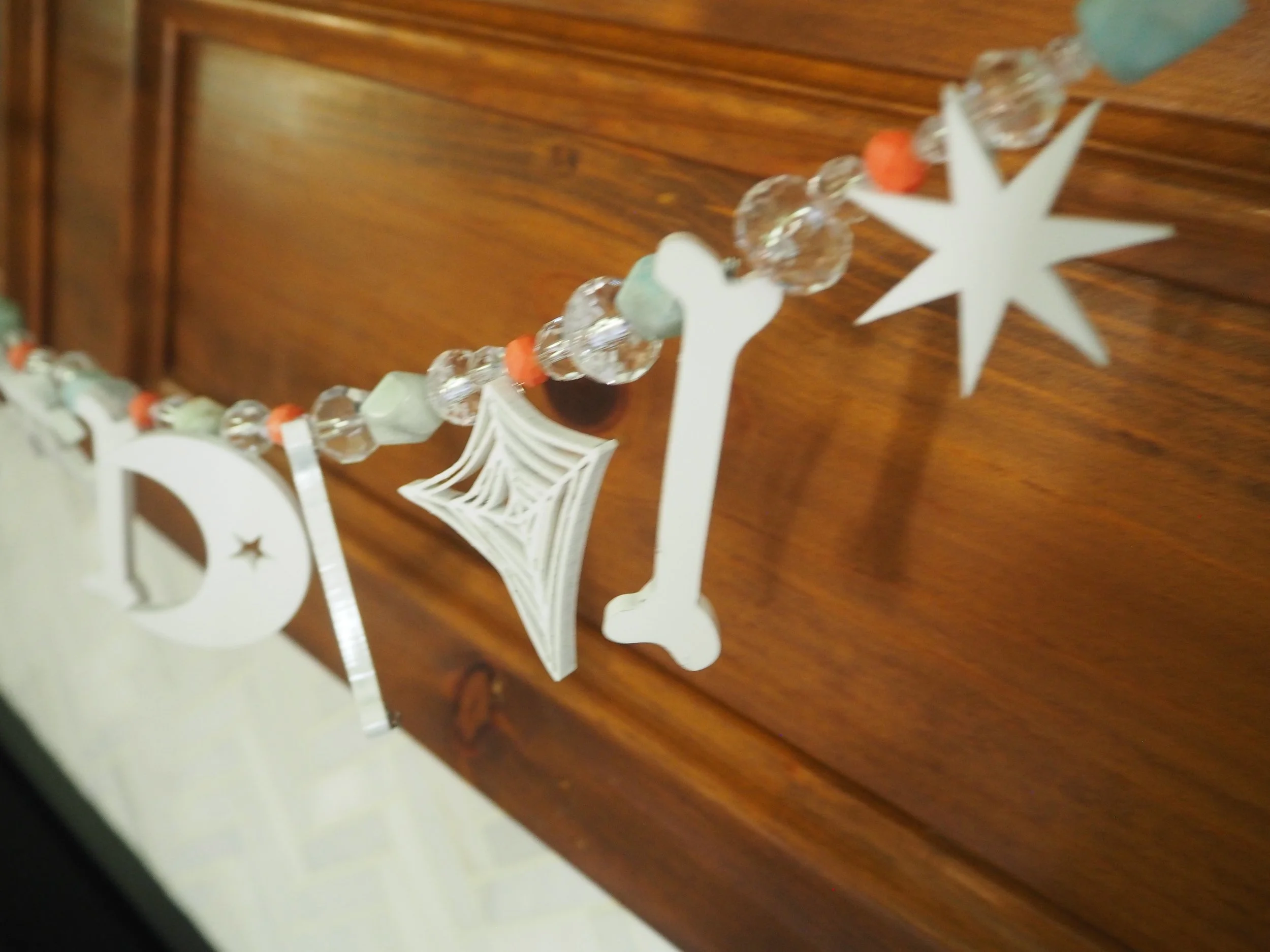 Halloween Garland Pieces030055.JPG