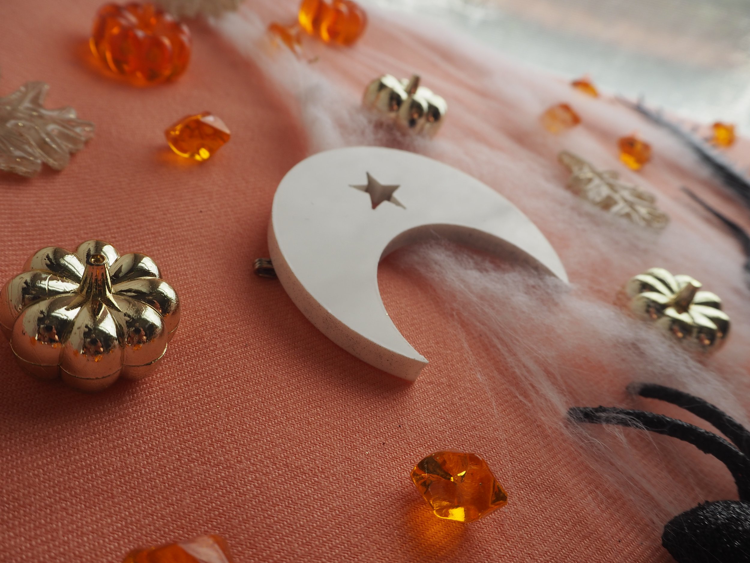 Halloween Garland Pieces050254.JPG