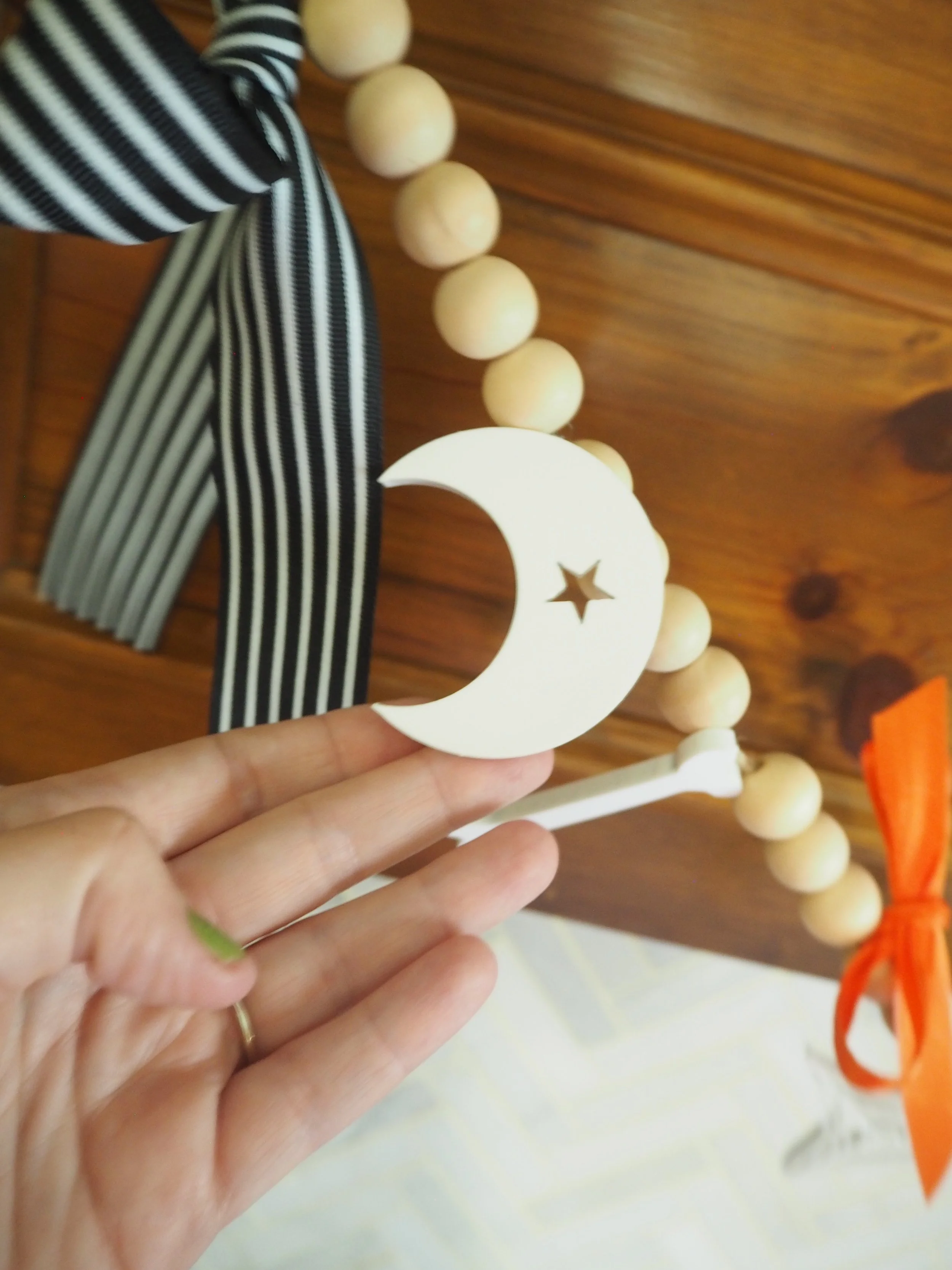 Halloween Garland Pieces060262.JPG