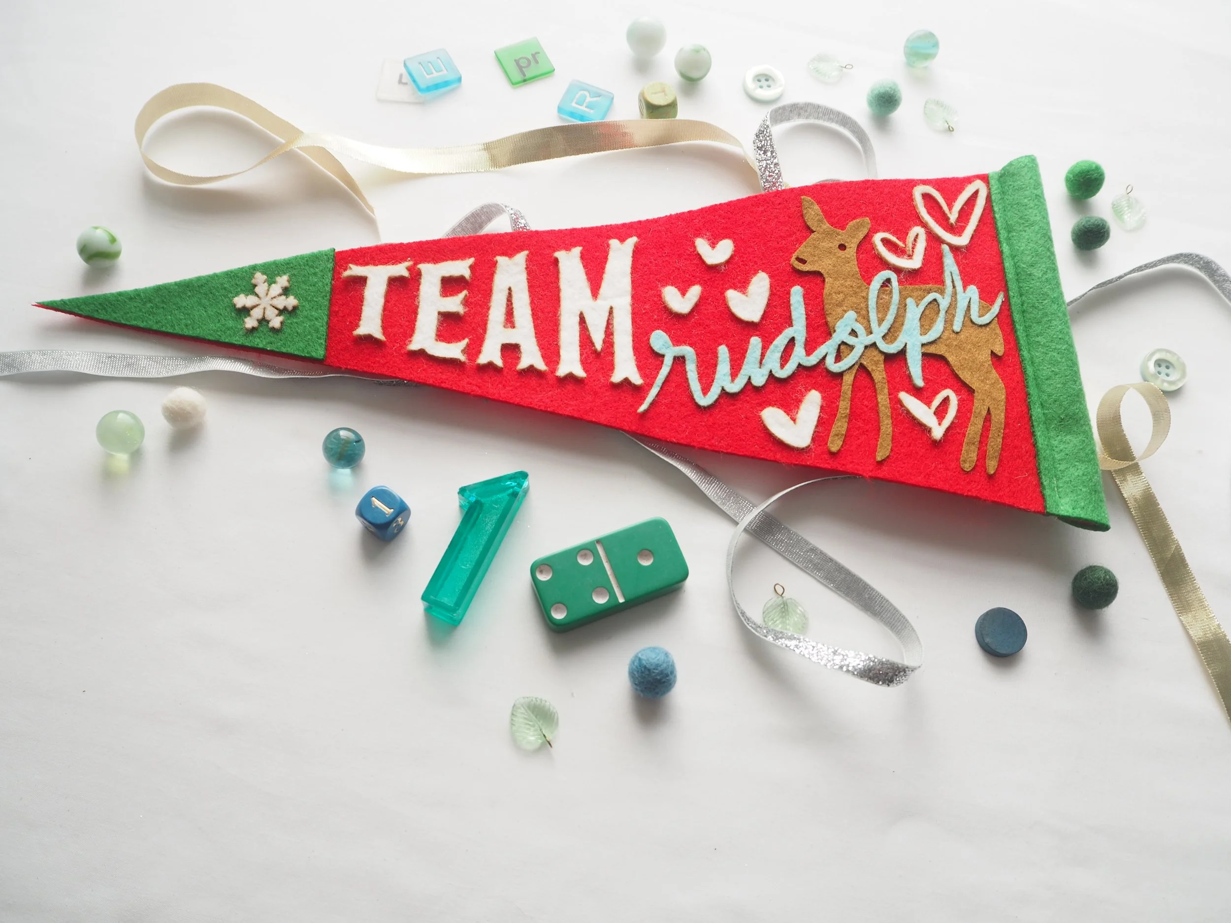 Felt Pennants_290550.JPG