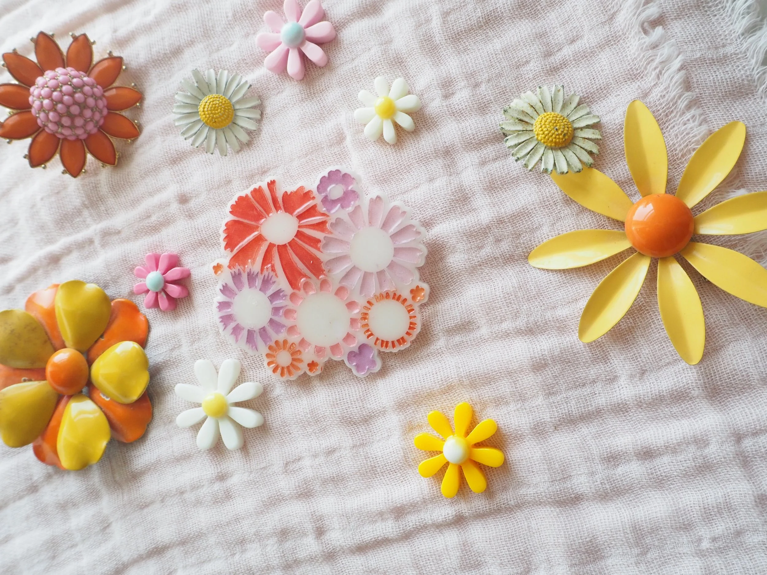 New Acrylic Broach Pins in the SHOP_080145.JPG