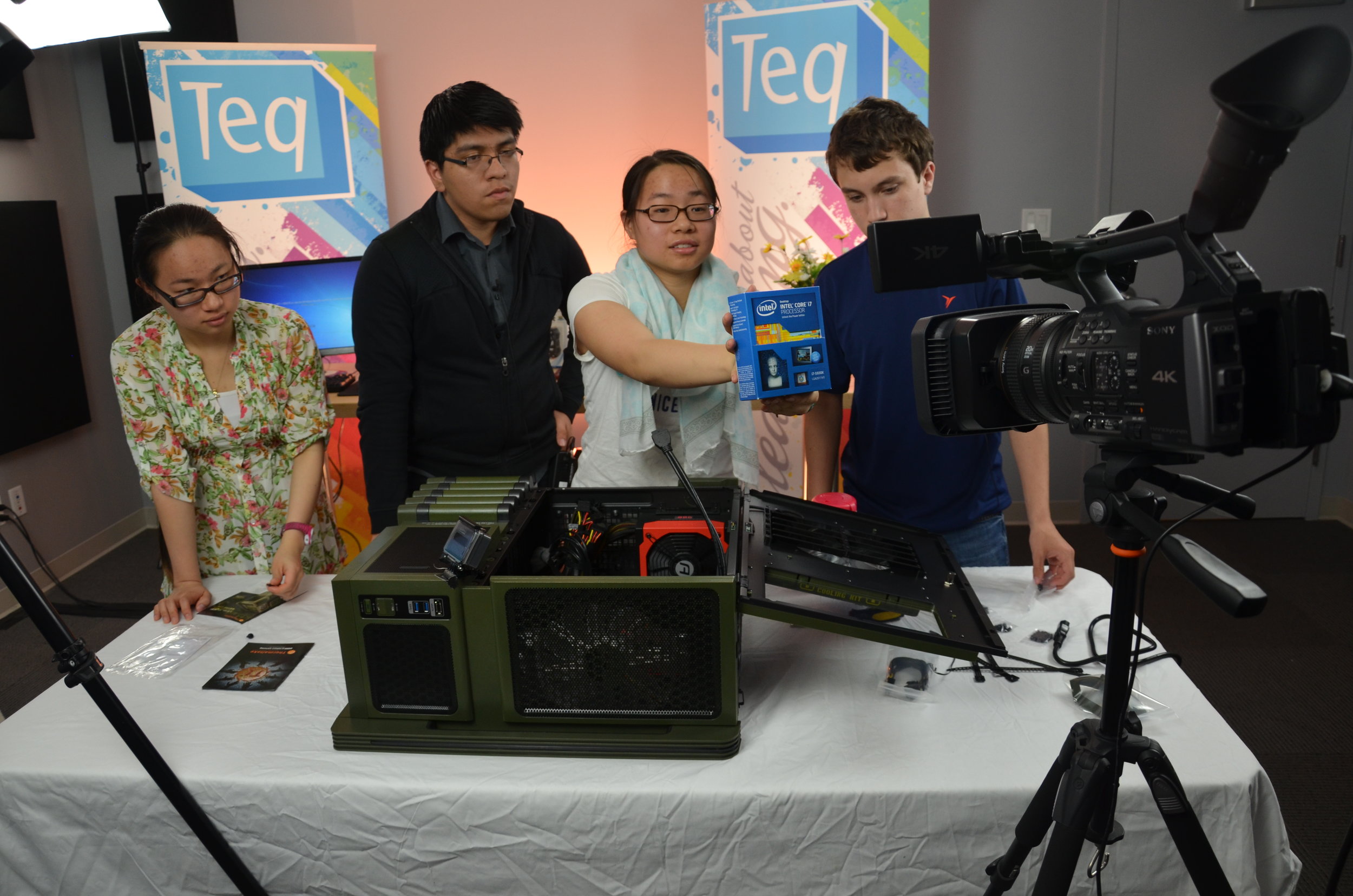 Luis teaching PC Building in 2015