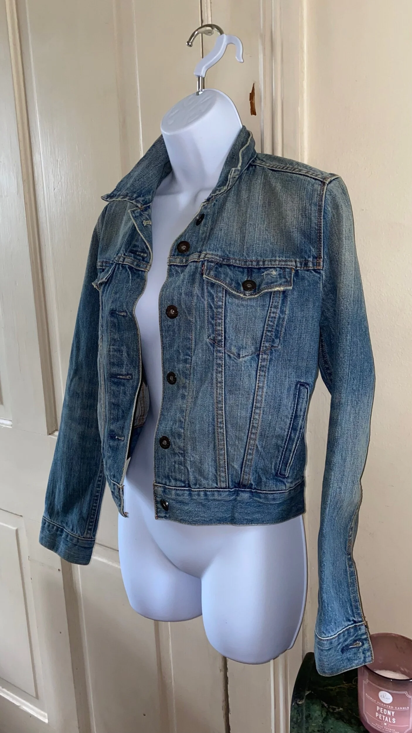 CFF0421B-B8B5-4CCE-A770-B3E0CA441CCA