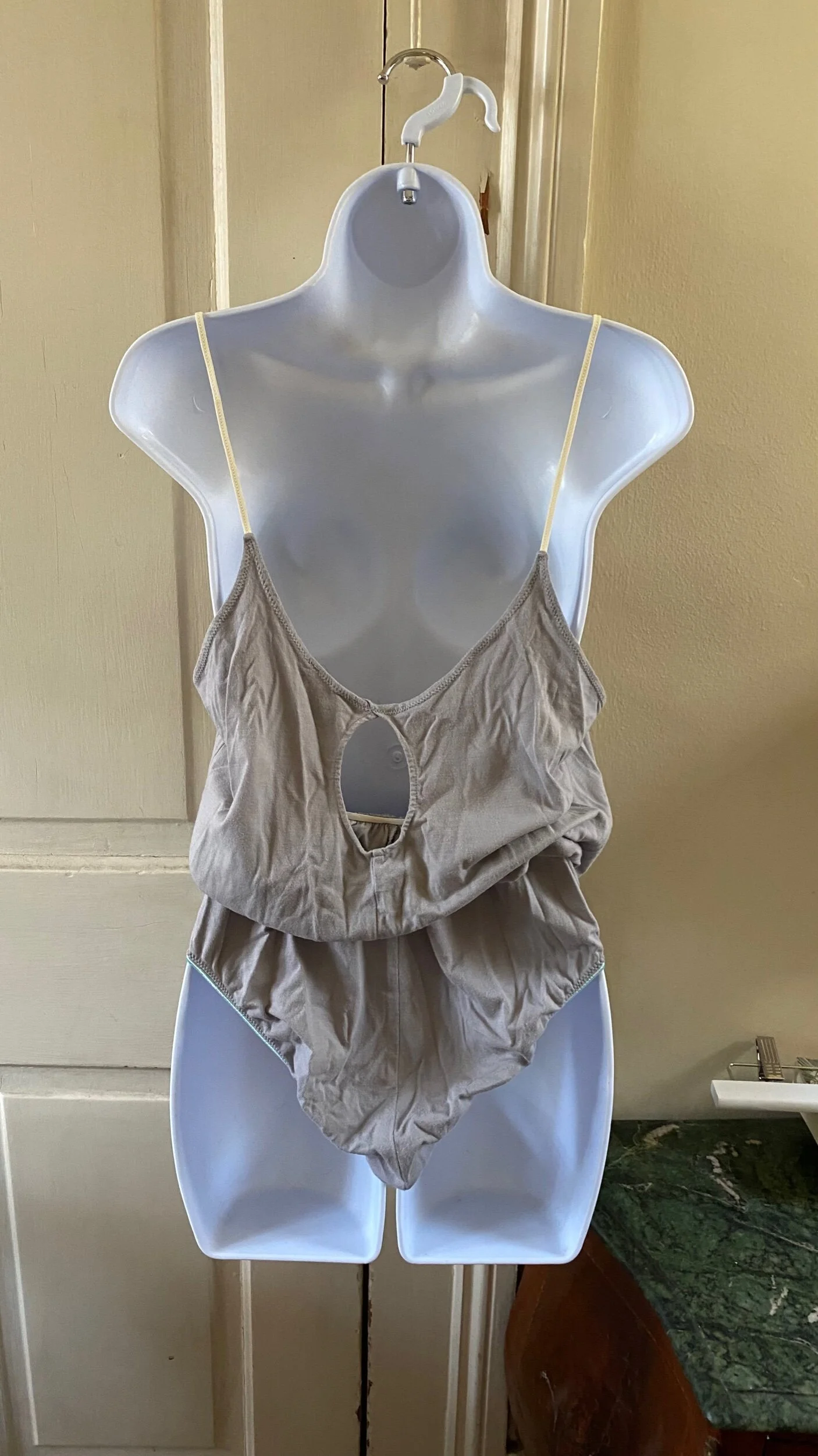 C2ECFEE3-461C-4D9A-8BE1-16AE0E8AE4AB