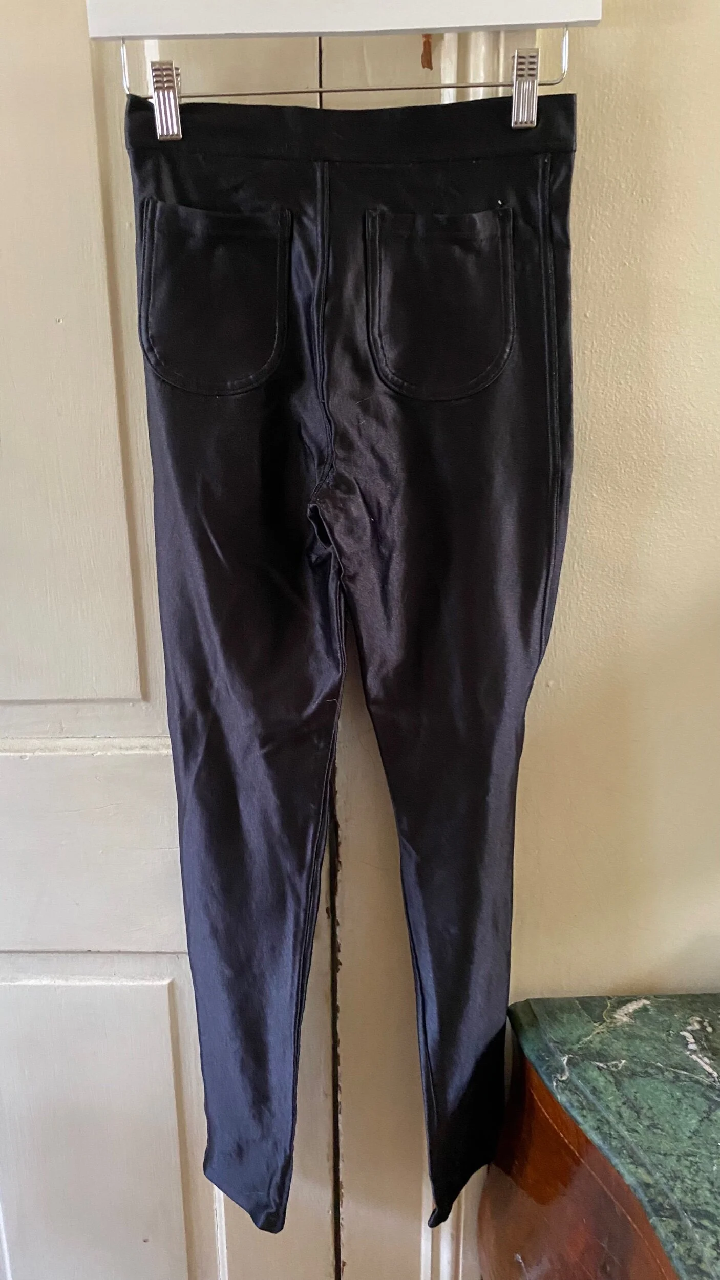 58406428-9140-4E63-8EF4-367A59C0FE41