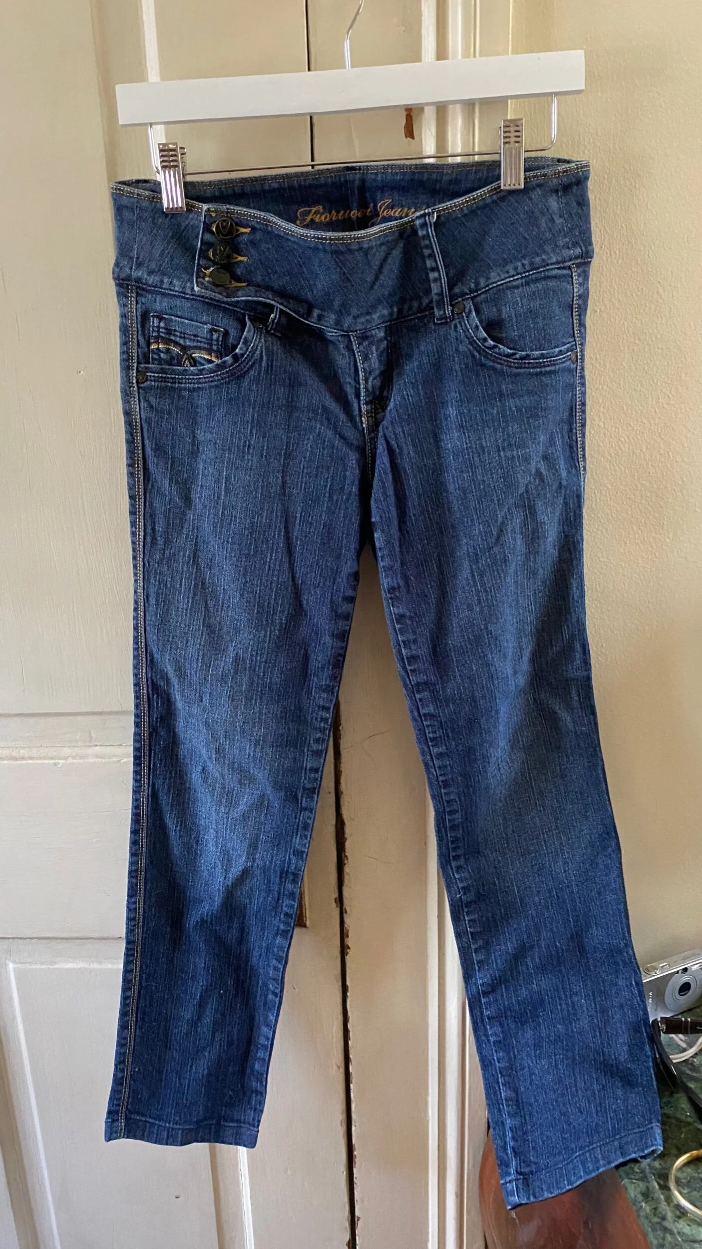 C92E7AA4-7EA8-407C-B4FF-33BAE5CED4DD