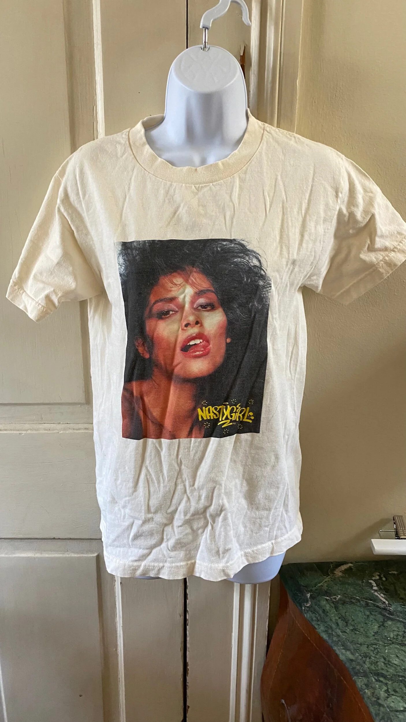 0143A4AF-4DCD-4BCA-804B-487A63A8F869