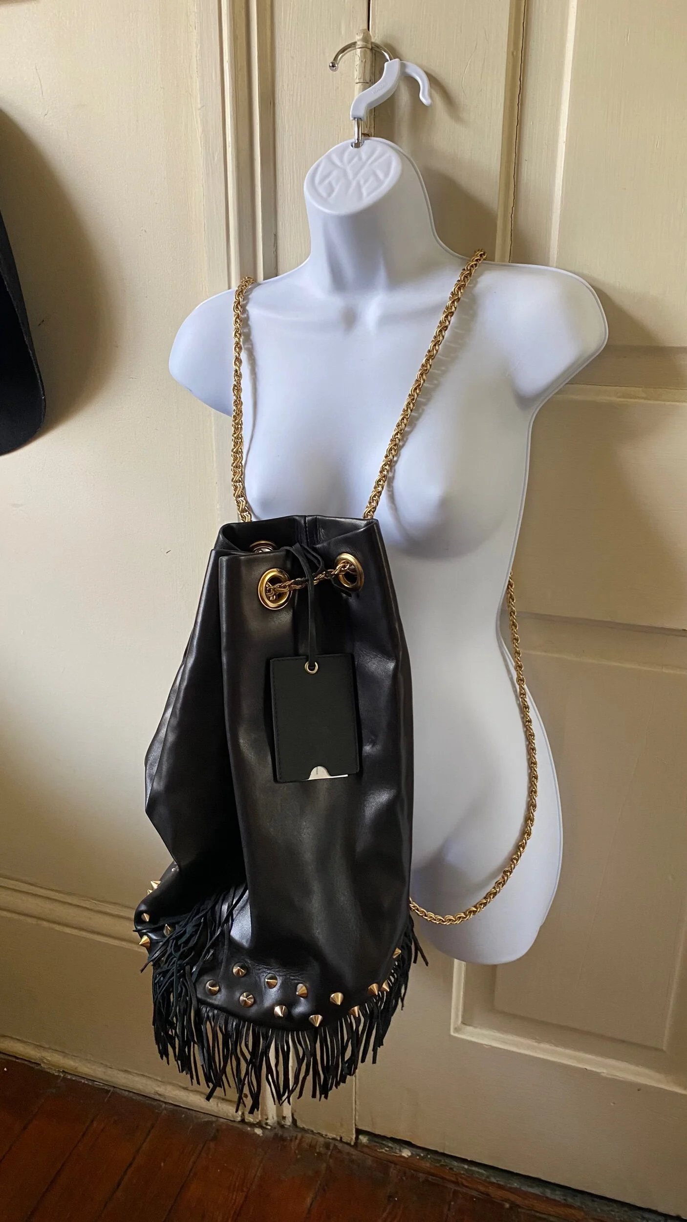 B931B40E-8B51-4A0F-820D-4FF56A1EAA36