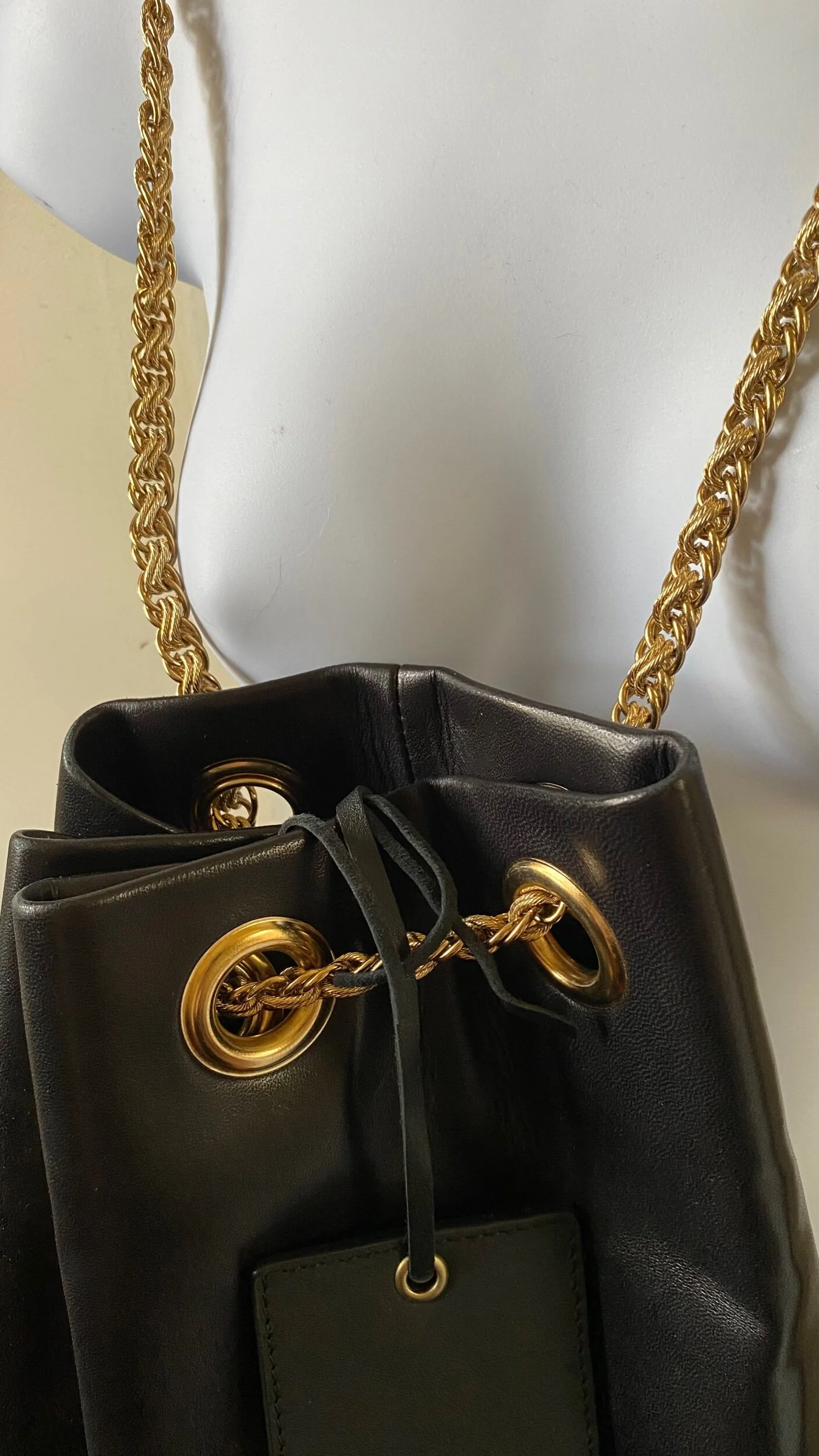 CB06F3E1-6063-47FA-BD51-ADF082EE7EF9