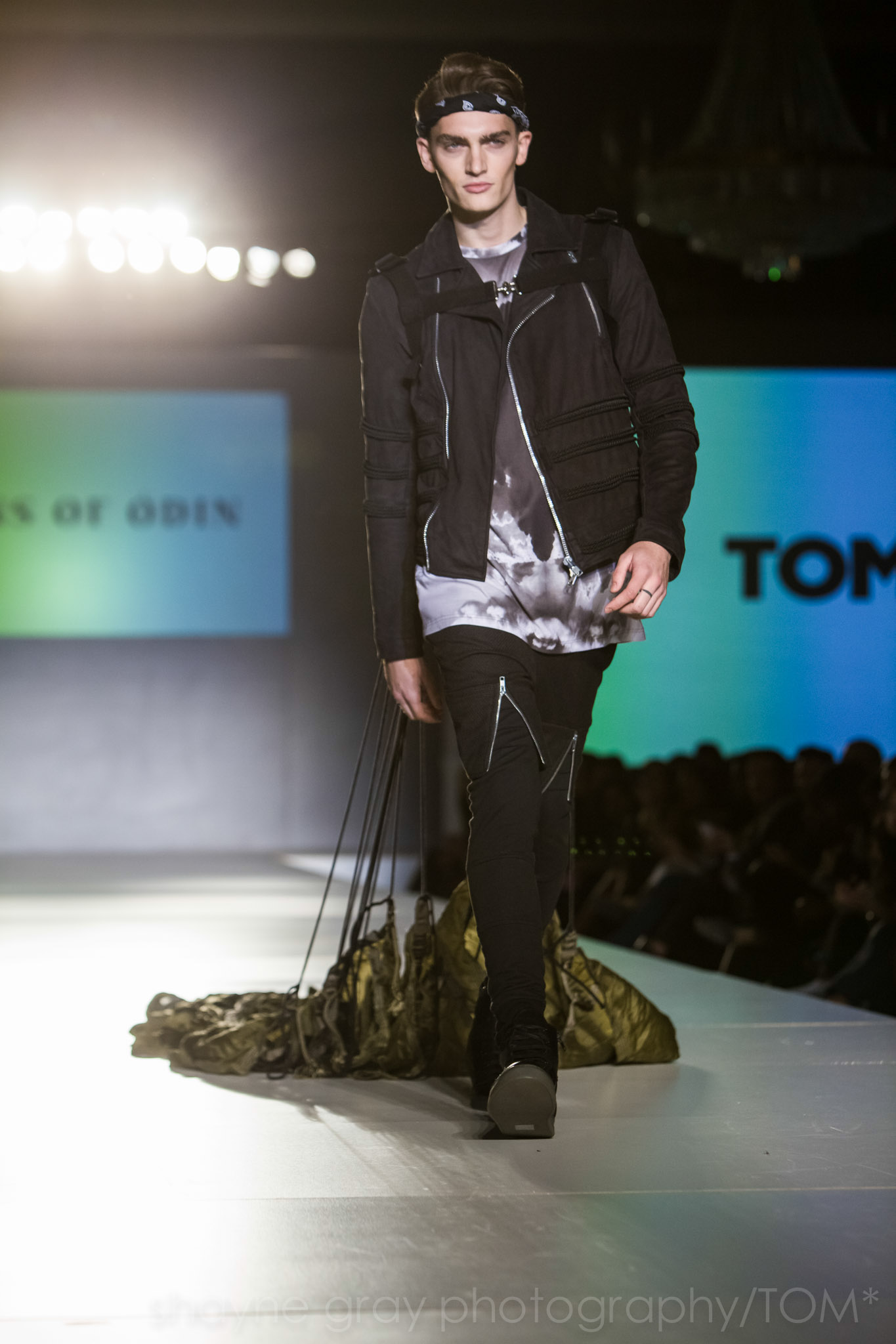 Shayne-Gray-Toronto-men's-fashion_week-TOM-sons-of-odin-8578.jpg