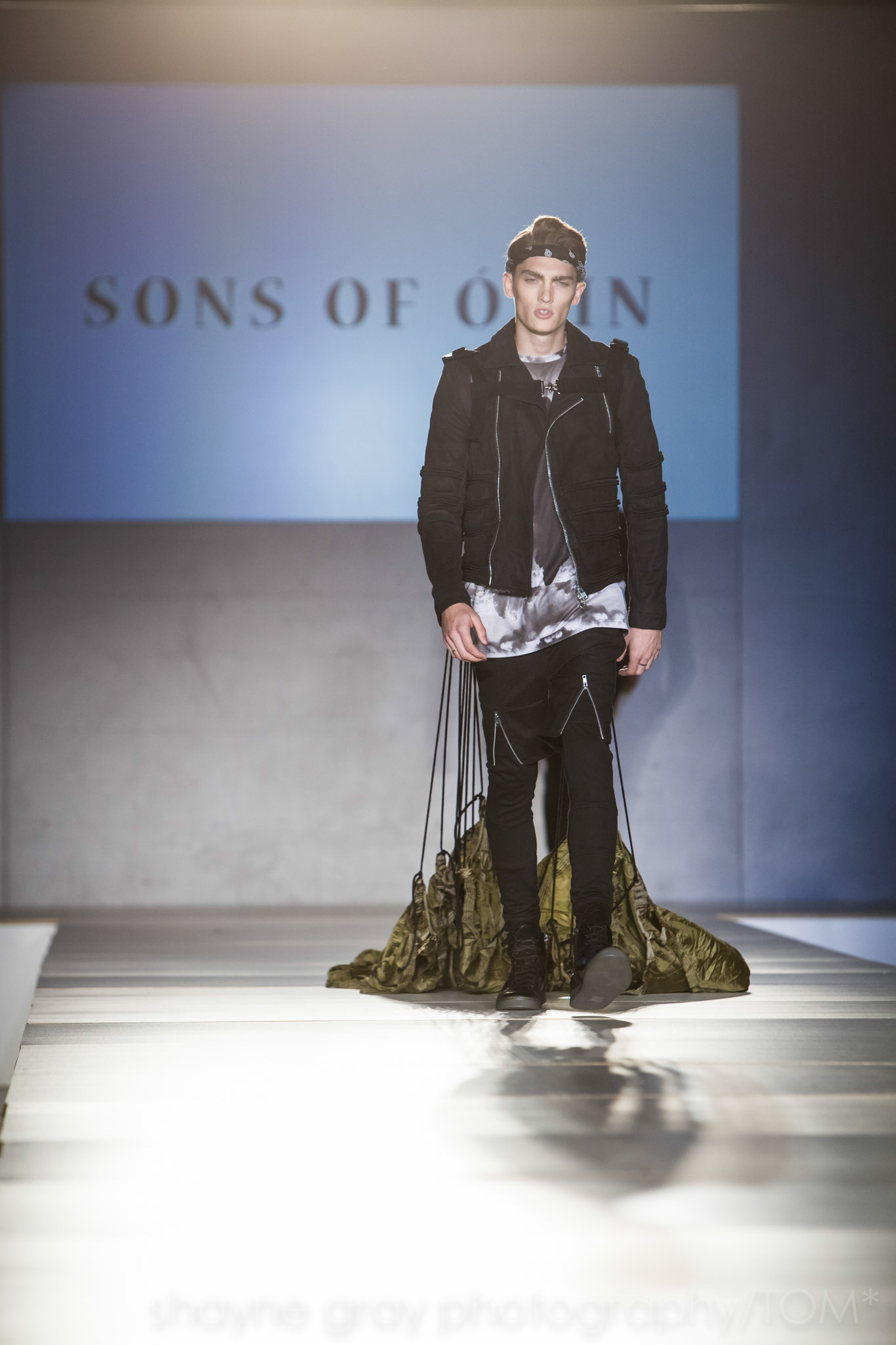 Shayne-Gray-Toronto-men's-fashion_week-TOM-sons-of-odin-8573.jpg
