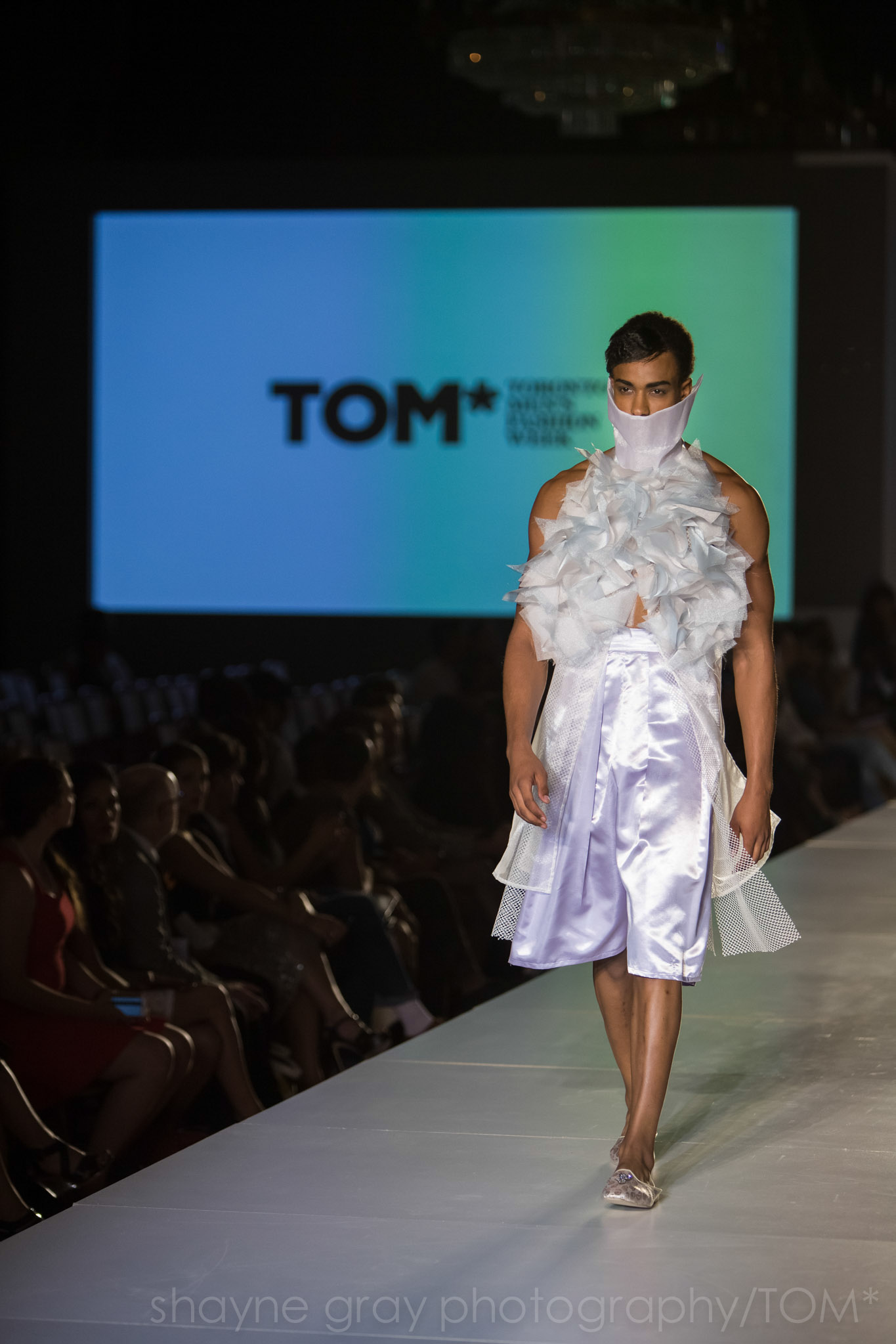 Shayne-Gray-Toronto-men's-fashion_week-TOM-l'uomo-strano-8621.jpg