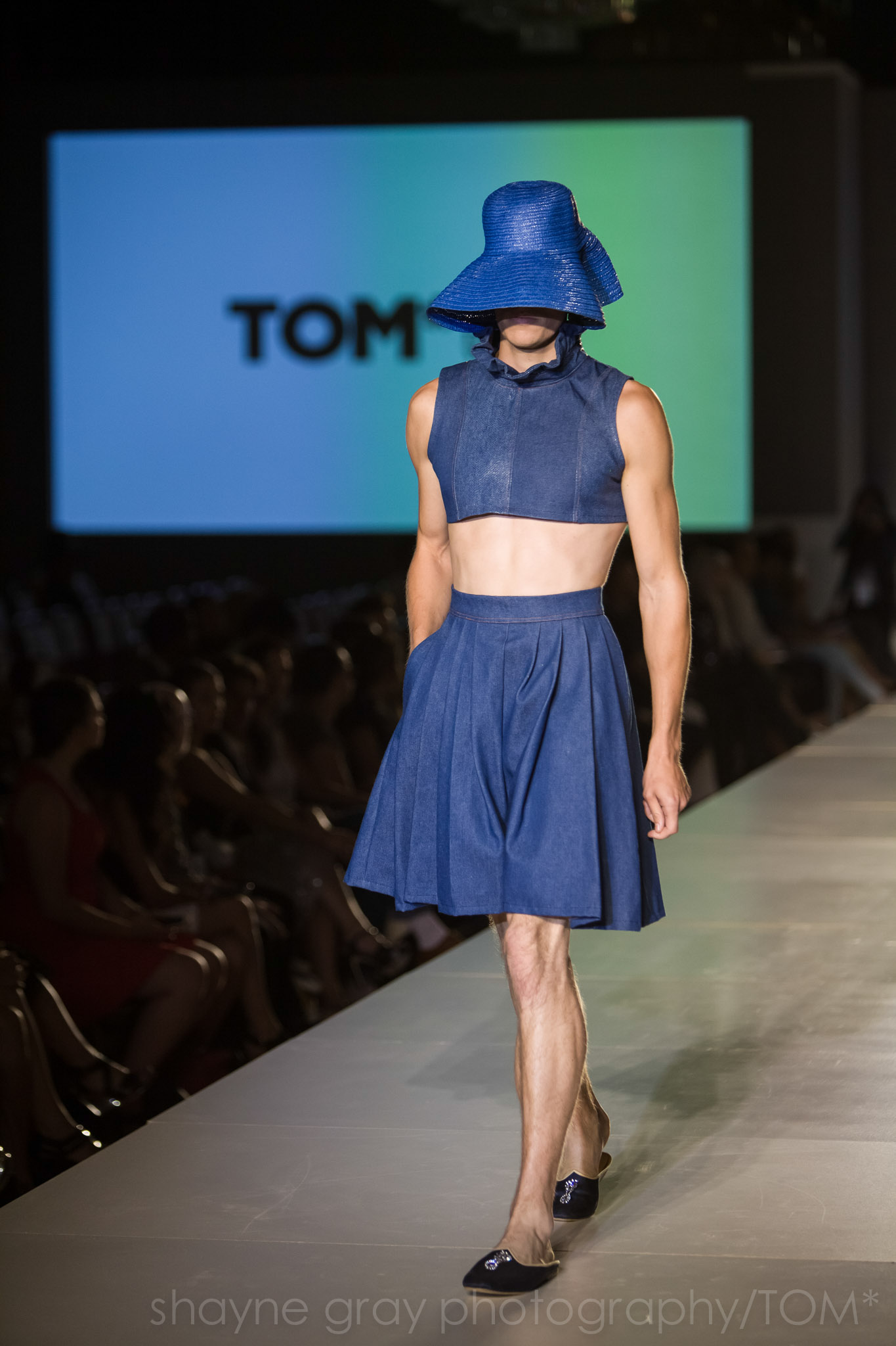 Shayne-Gray-Toronto-men's-fashion_week-TOM-l'uomo-strano-8624.jpg